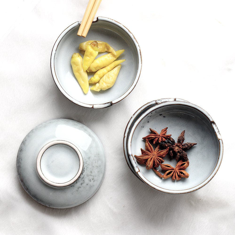 Retro Style Colias Wing Marble Porcelain Bowls - Set of 4 White Multipurpose Side Dishes for Soy Sauce, Seasonings & Dipping - Perfect for Asian Dining, Sushi Restaurants & Home Kitchen Decor
