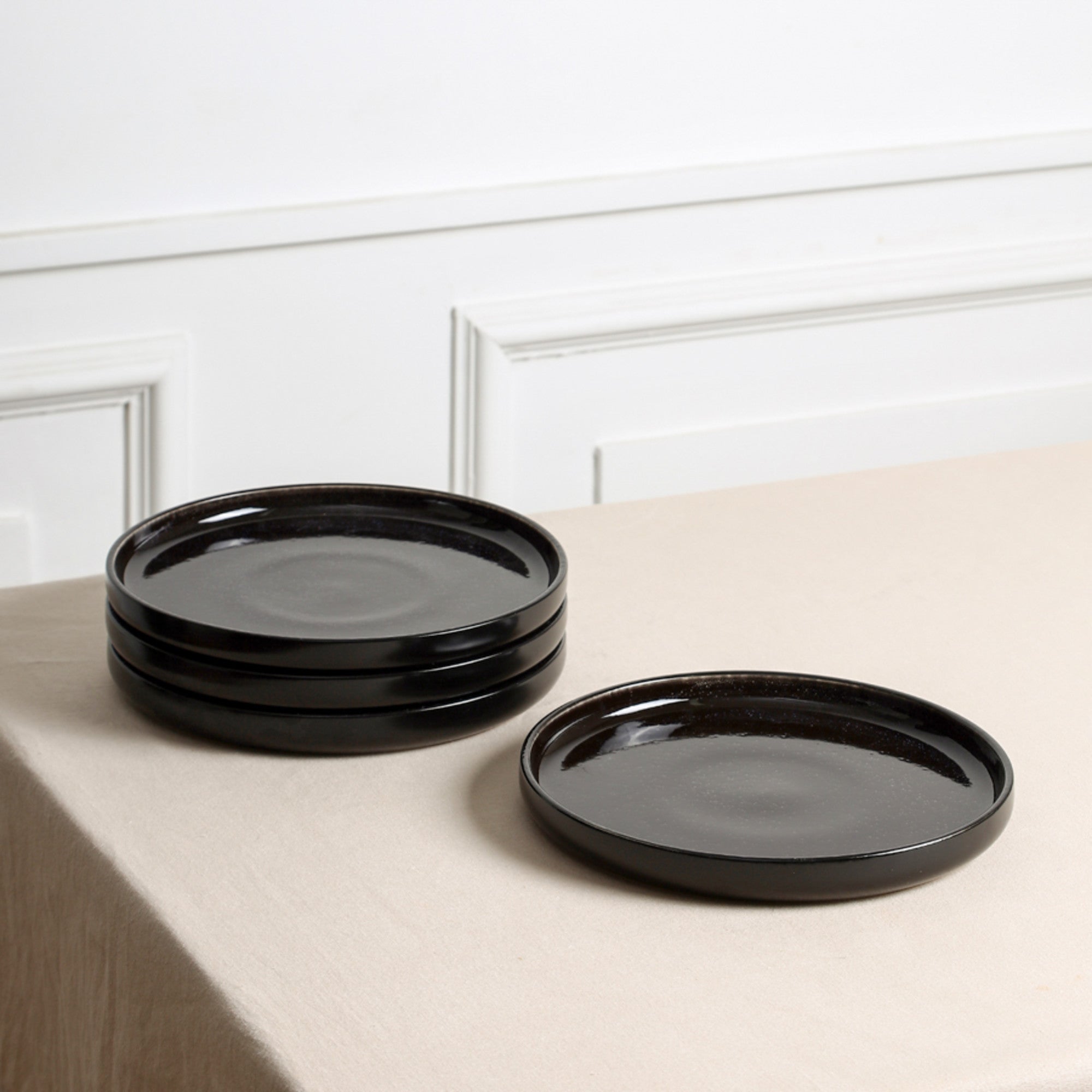 Premium Black Lagoon Stoneware Dinnerware Set - 16-Piece Porcelain Plates, Bowls & Mugs - Elegant Durable Dishware for Everyday Use & Dinner Parties