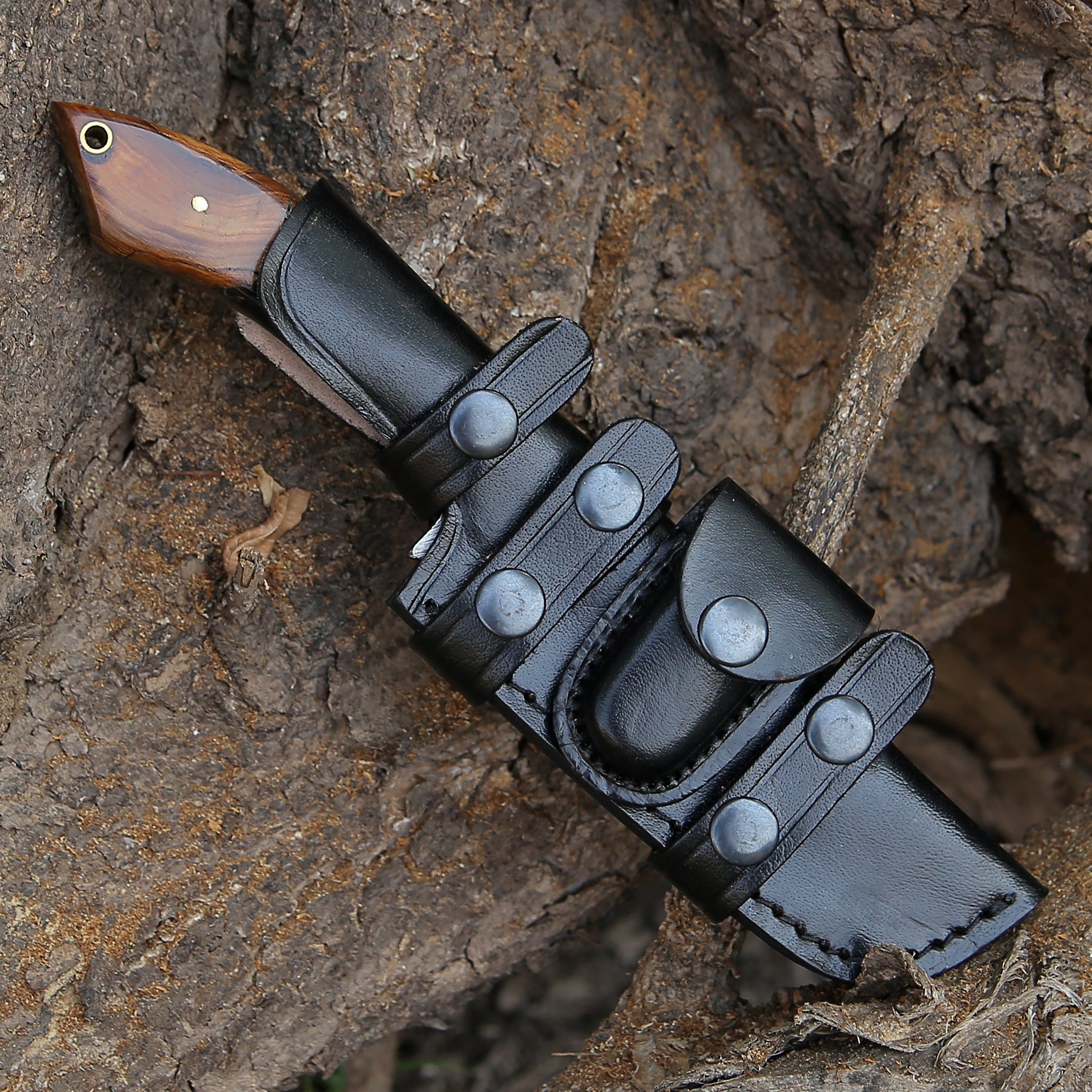 Premium Damascus Steel Knife with Exotic Rosewood & Resin Handle - Perfect for Camping, Hunting, and Outdoor Survival Adventures