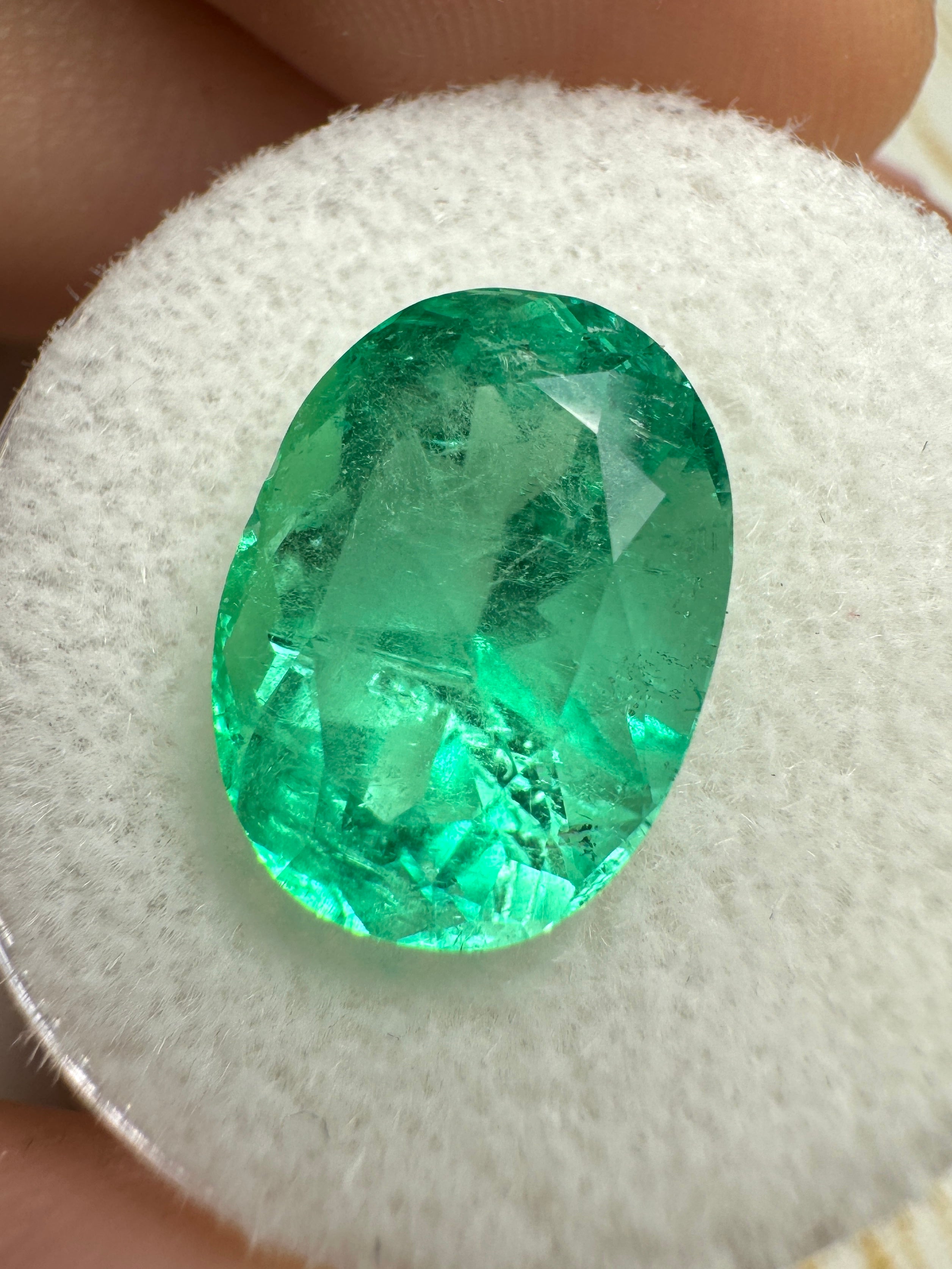 6.40 Carat Medium Green Natural Loose Colombian Emerald Oval Cut Gemstone for Jewelry Making - Engagement Rings, Necklaces & Earrings