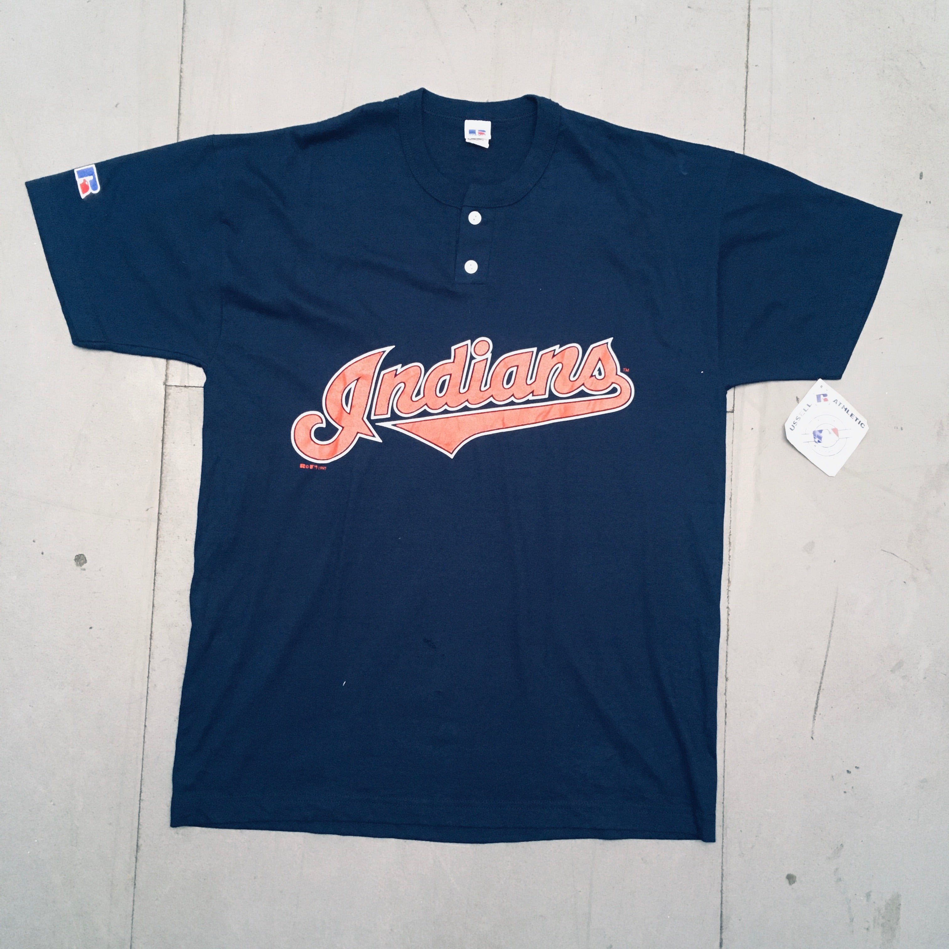**1997 Cleveland Indians Russell Athletic Blur Jersey Tee - Vintage MLB Baseball Shirt with Tags (Size M) - Perfect for Game Day, Collecting & Fan Apparel**
