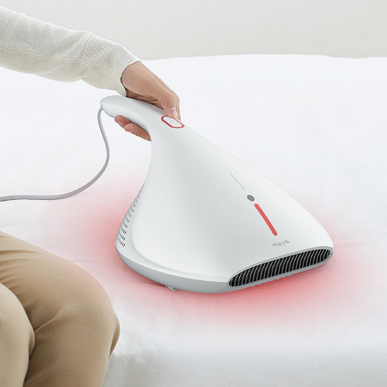 Deerma CM800 UV-C Light Vacuum Cleaner for Dust Mites, Bed Bugs & Allergens - Powerful Handheld Carpet & Mattress Cleaner for Home, Pet Hair Removal, Perfect for Allergy Sufferers and Deep Cleaning