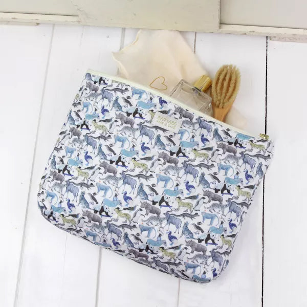 Barnabe Loves Coffee Toilet Bag Marceau - Stylish & Functional Travel Cosmetic Bag for Makeup, Toiletries & Essentials - Perfect for Travel, Gym & Daily Use
