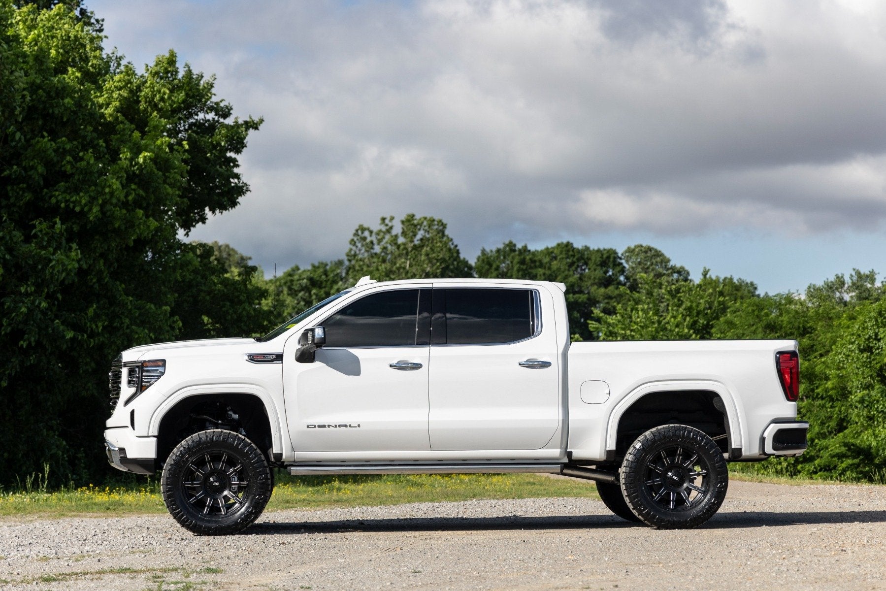 6 Inch Lift Kit with Adaptive Ride Control for Chevy/GMC 1500 (2025) - Heavy Duty Suspension Upgrade for Off-Roading & Truck Customization - Model 110100