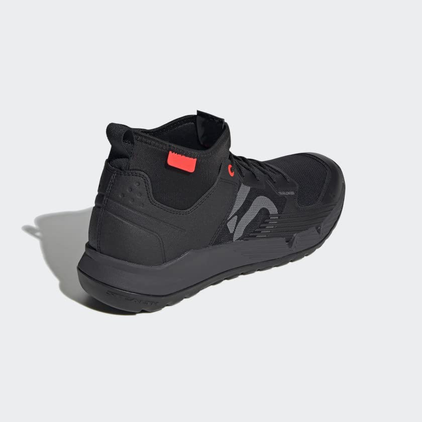 **Adidas Men's 5.10 Trailcross XT Lace-Up Sneakers - Black | Hiking & Outdoor Casual Shoes for Men**    **使用场景:** Perfect for hiking, trail running, and everyday casual wear.