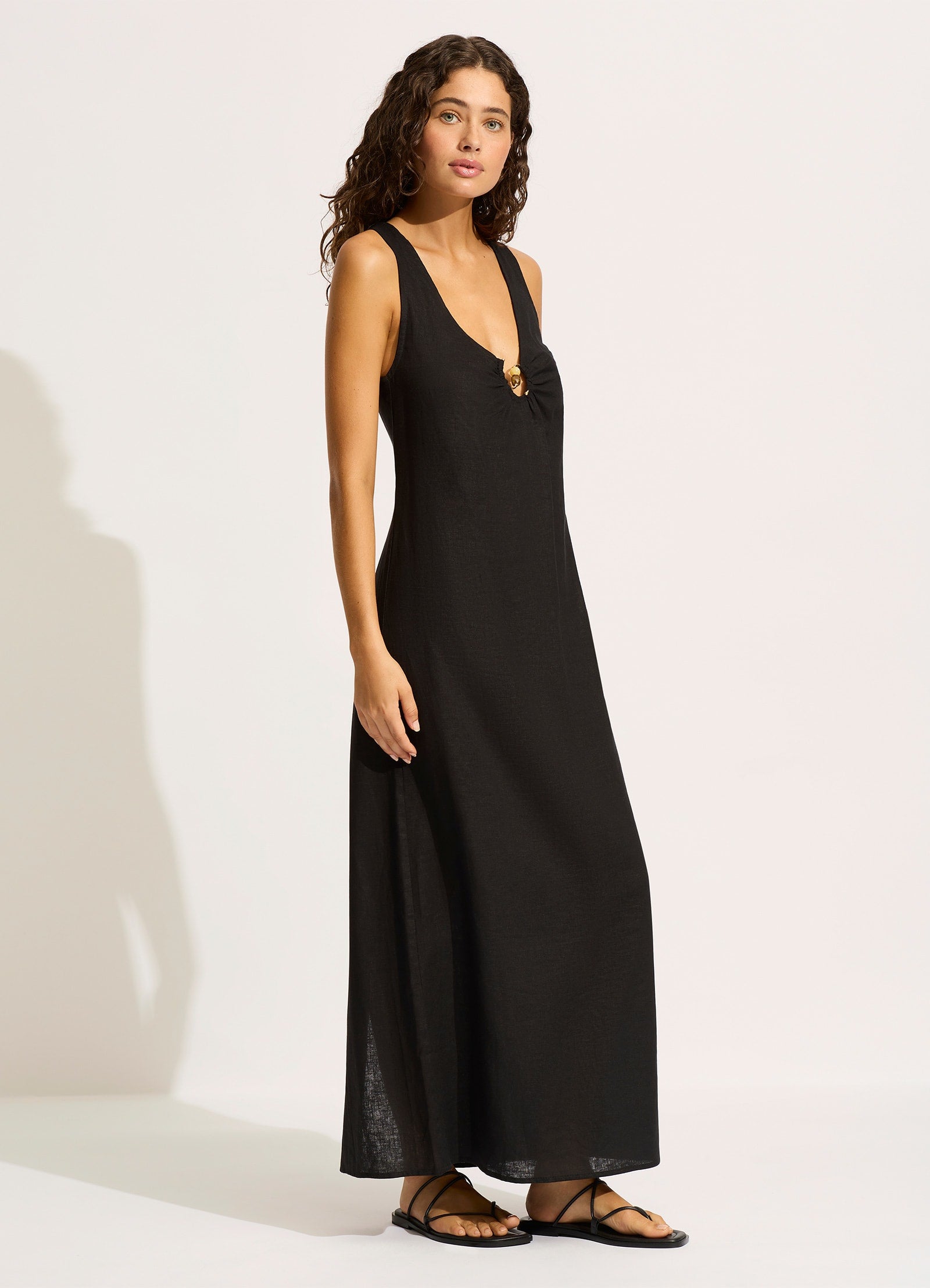 Palermo Keyhole Front Maxi Dress - Elegant Black Long Dress for Women | Perfect for Summer Beach Vacations, Evening Parties & Date Nights