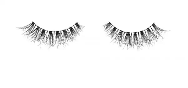 Ardell Strip Lashes 424 - Natural Naked Lashes for Everyday Wear | False Eyelashes for Enhancing Beauty, Perfect for Work, Date Night & Special Occasions