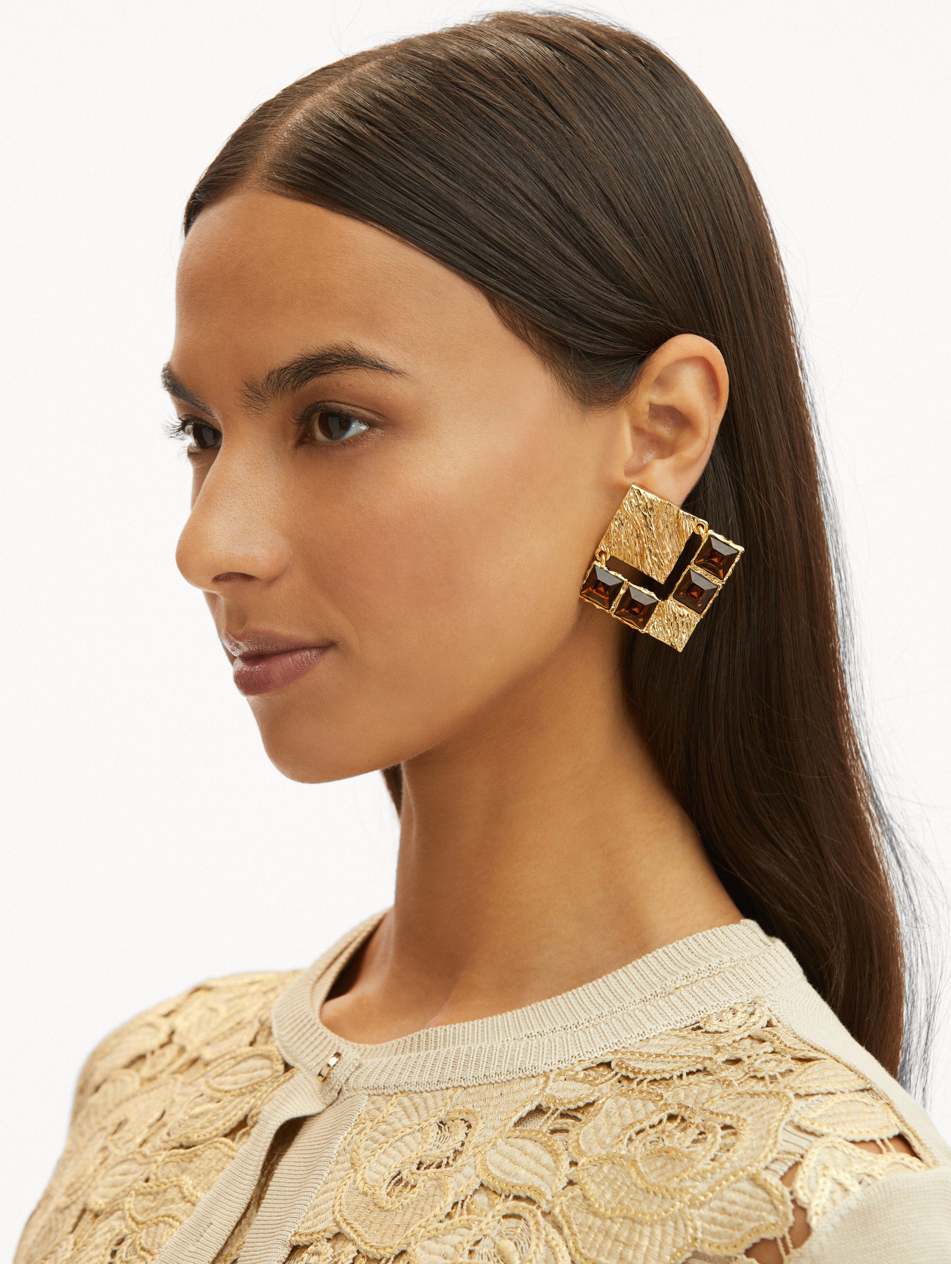Textured Metal Tartan Clip-On Earrings for Women - Fashionable Scottish Plaid Design - Perfect for Parties, Weddings & Everyday Wear