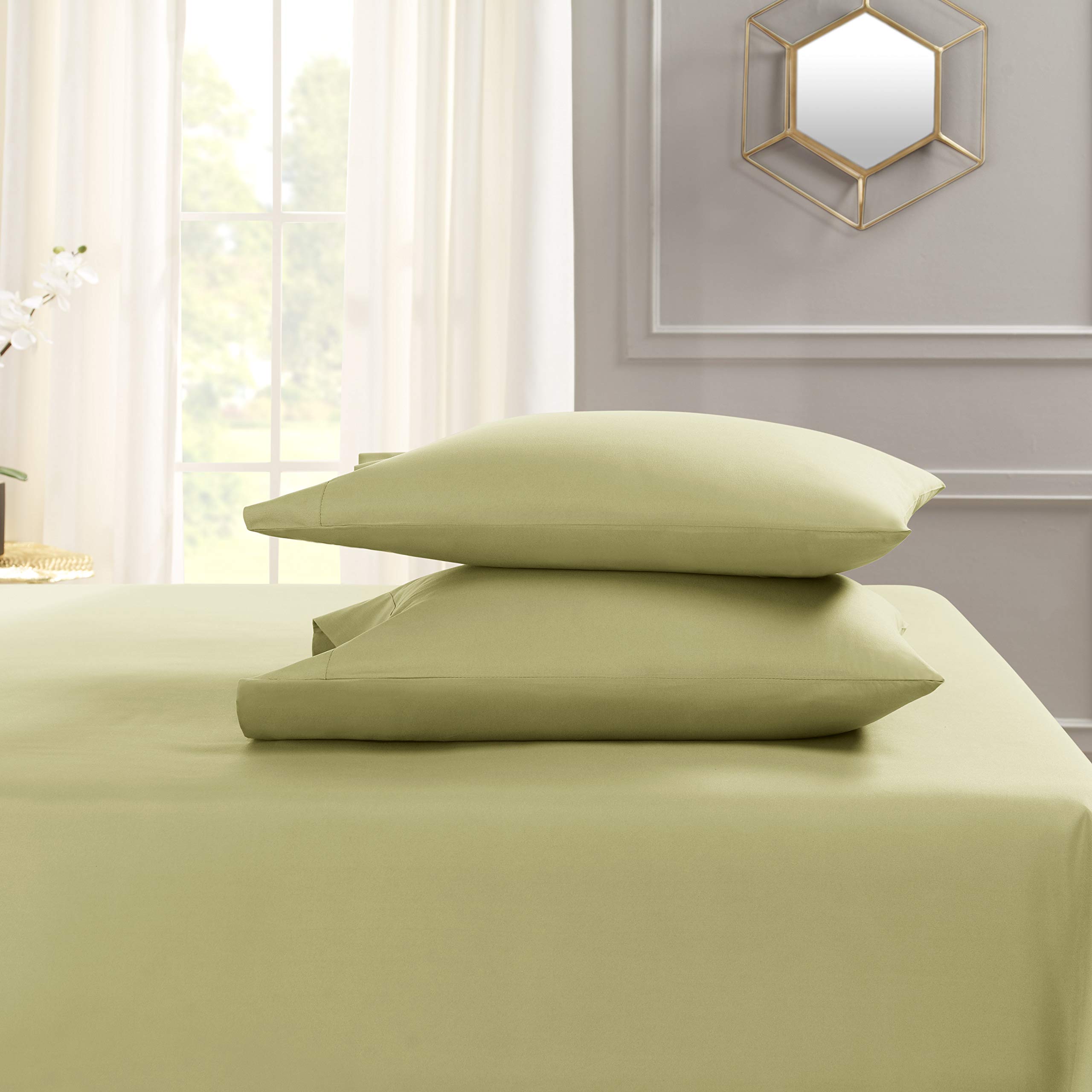 Empyrean 3-Piece Twin Sheet Set - Ultra Soft Double Brushed Microfiber Bed Sheets in Sage Olive Green - Hotel Luxury Bedding with Deep Pockets & Elastic Corners - Perfect for Guest Rooms, Dorms & Cozy Bedrooms