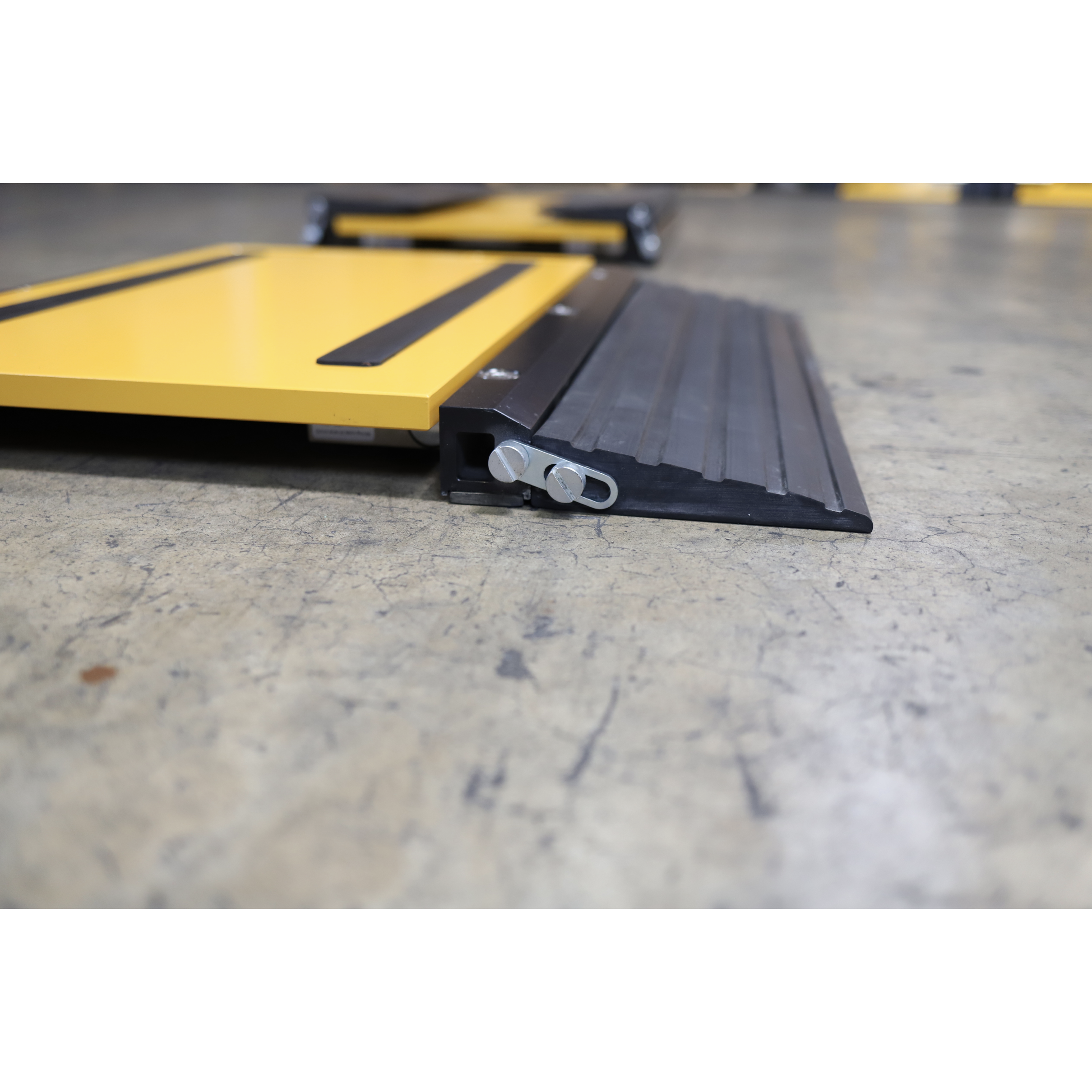 SL 928 1728 Heavy Duty Vehicle Weigh Pads System - 17