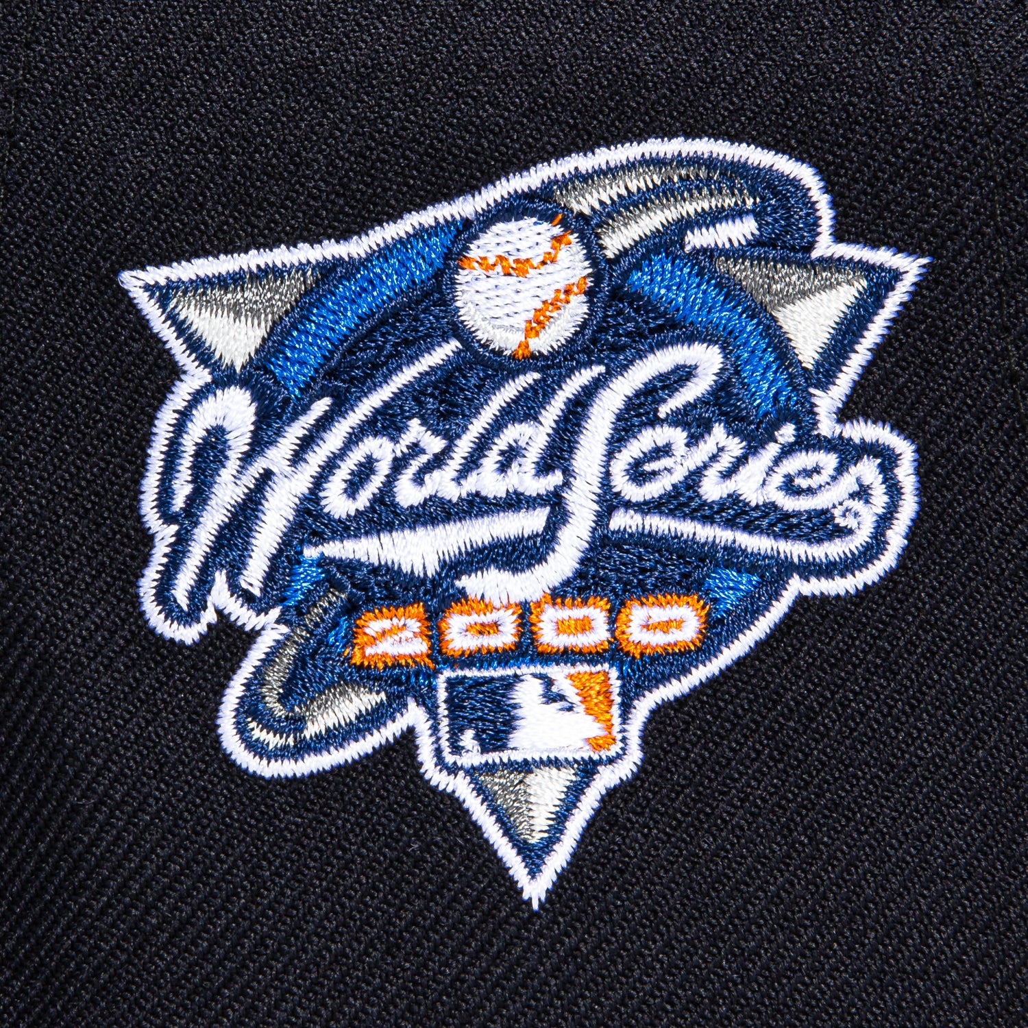 New Era 59Fifty New York Yankees 2000 World Series Patch Game Hat - Navy & White Baseball Cap for Men & Women - Perfect for MLB Games, Sports Events & Casual Wear