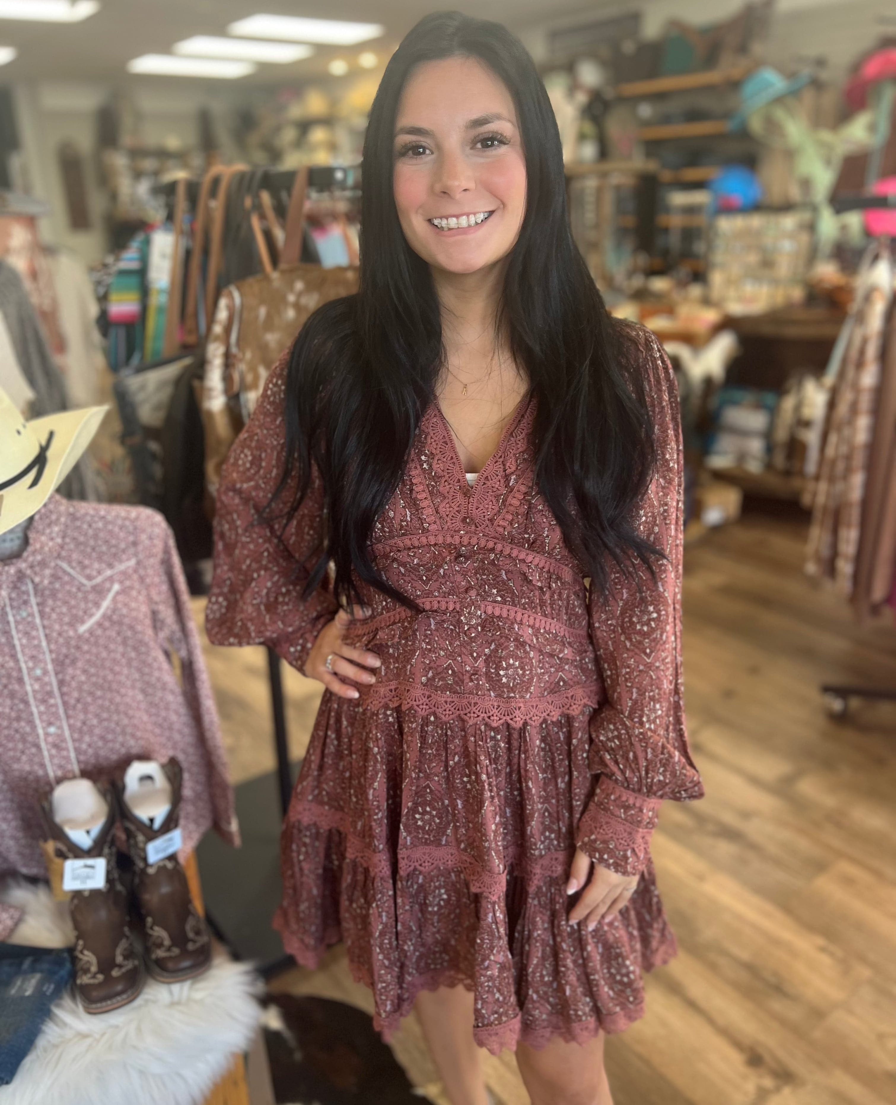 Elegant Women's Wine Lace Tiered Mini Dress - Flirty Party Outfit for Cocktail Dresses, Date Night & Special Occasions