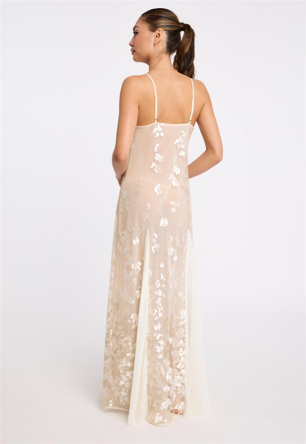Elegant Vija Ivory Gown for Women - Perfect for Weddings, Prom, and Special Occasions