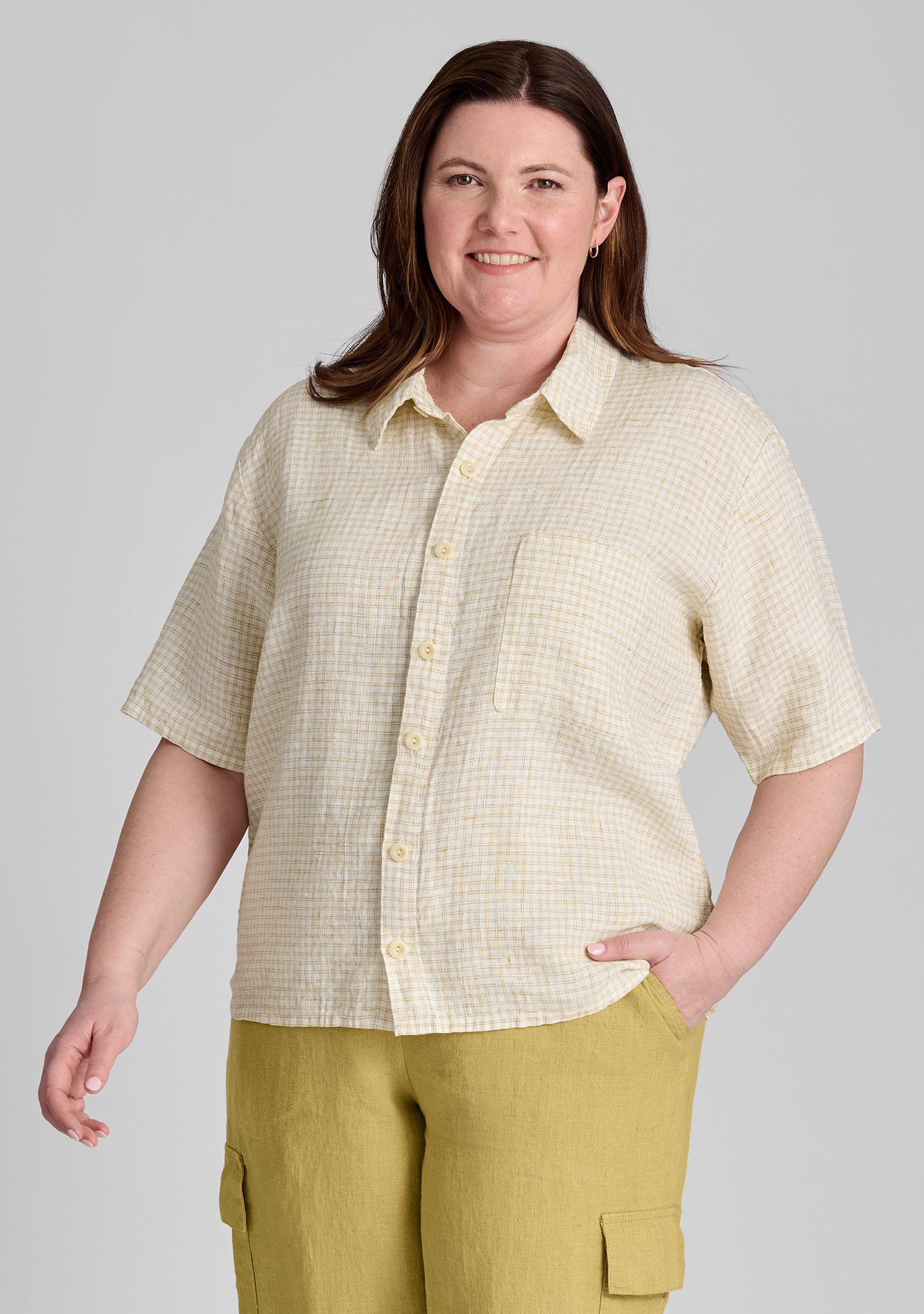 Premium Linen Button Down Shirt for Men & Women | Breathable & Comfortable Casual Wear | Perfect for Office, Travel & Summer Outfits