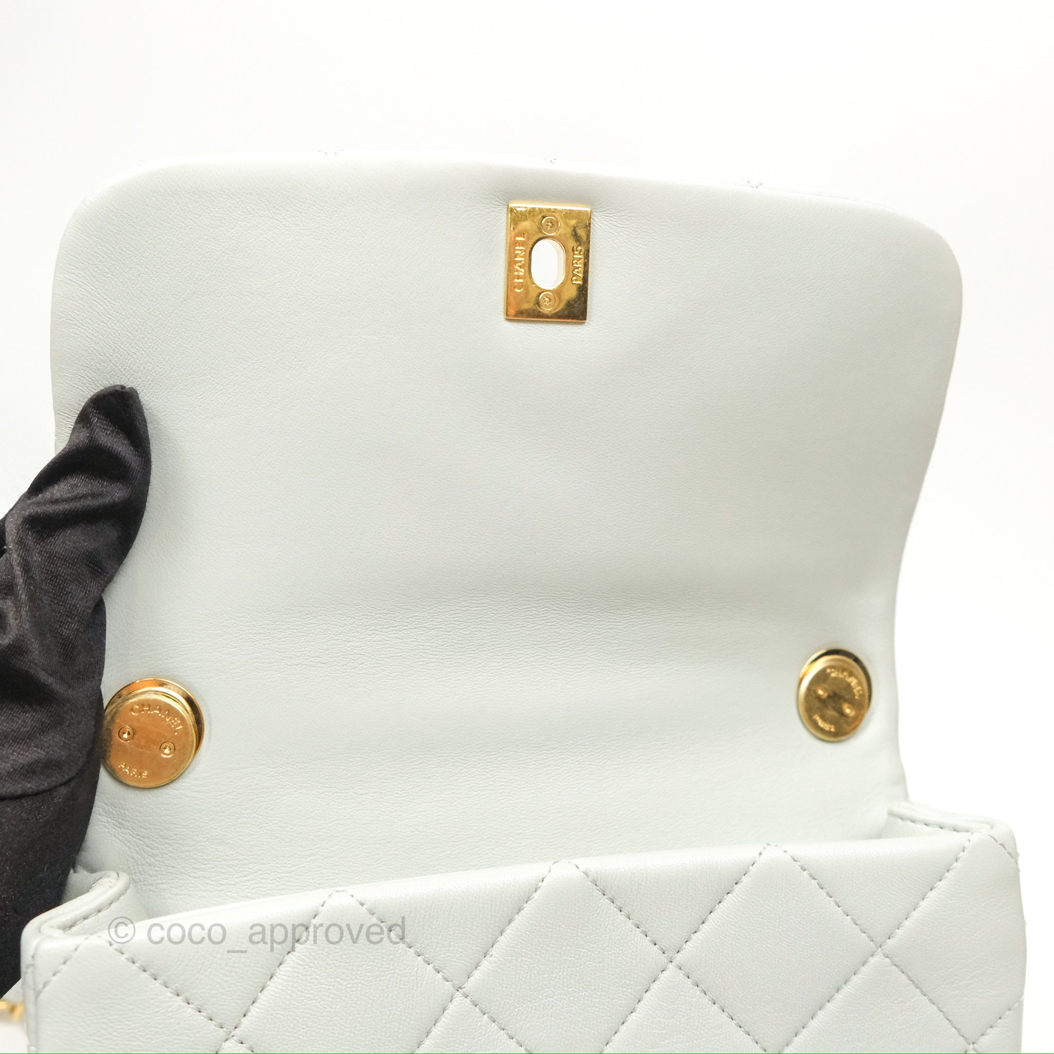 Chanel Classic Flap Bag with Chain Handle in Light Grey Calfskin & Aged Gold Hardware - Perfect for Evening Events, Date Nights & Luxury Fashion Accessories