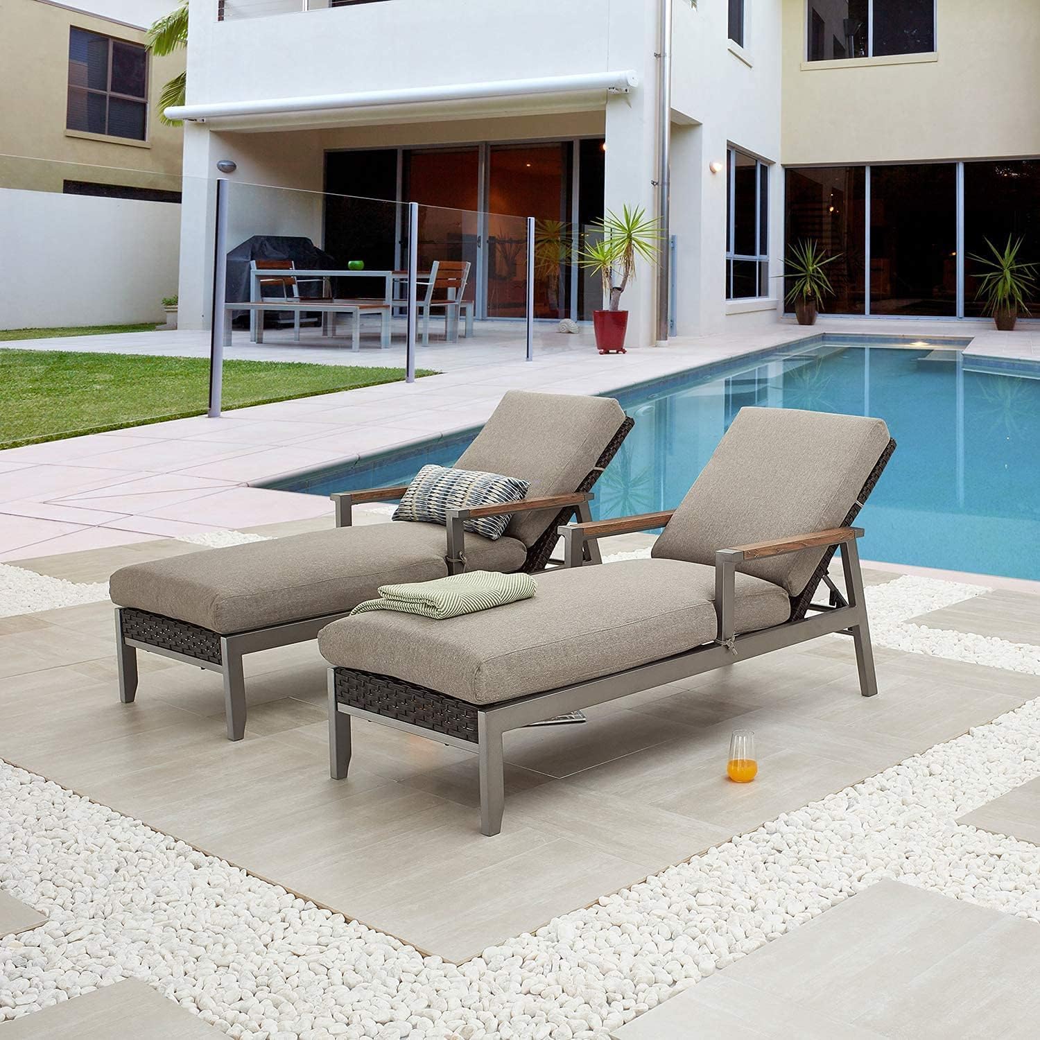 LOKATSE HOME Adjustable Patio Chaise Lounge Chair - Steel Frame Wicker Sun Lounger with Thick Cushion, Grey - Perfect for Poolside, Backyard, Beach & Outdoor Relaxation