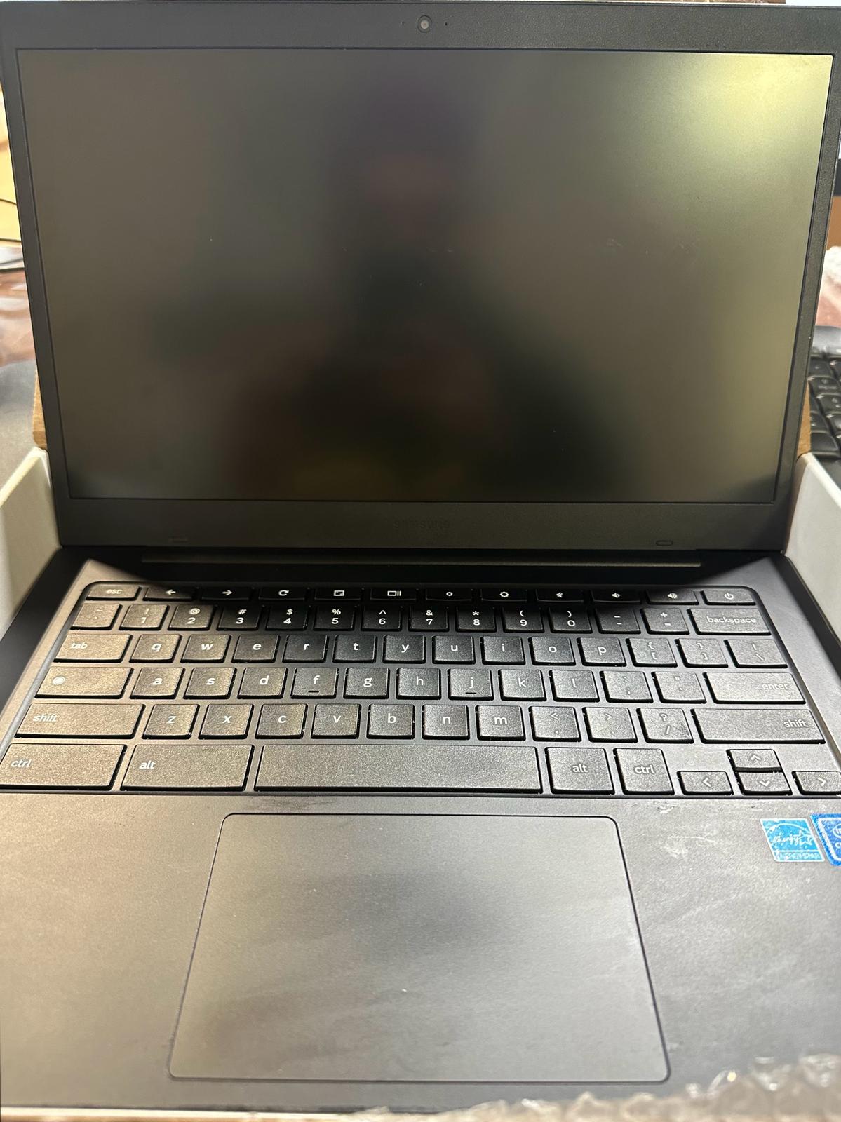 Samsung Galaxy Chromebook Go 14