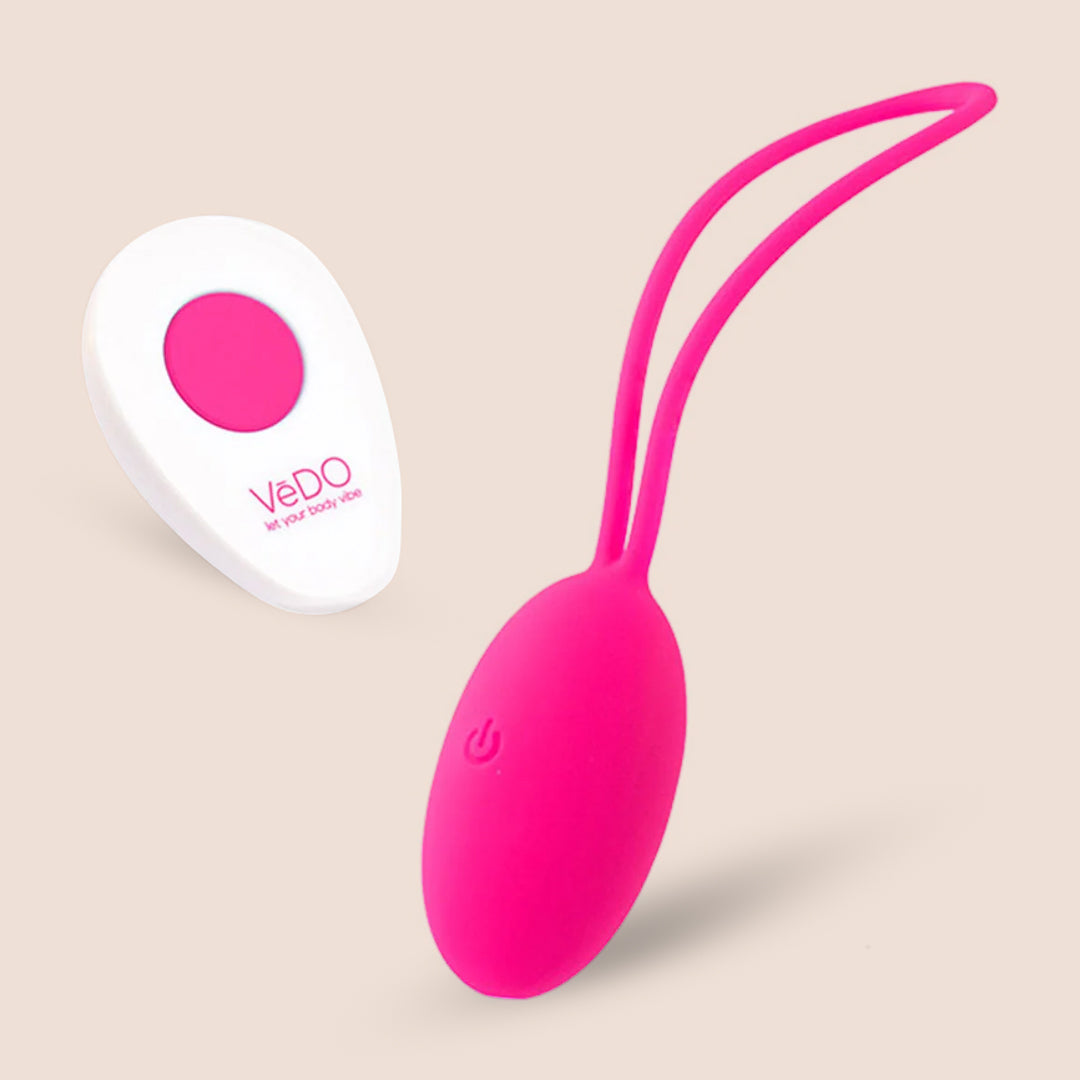 VeDO Peach Egg Vibe - Rechargeable Mini Vibrator for Women, Ultra Quiet Personal Massager - Perfect for Travel, Discreet Use & Couples Play