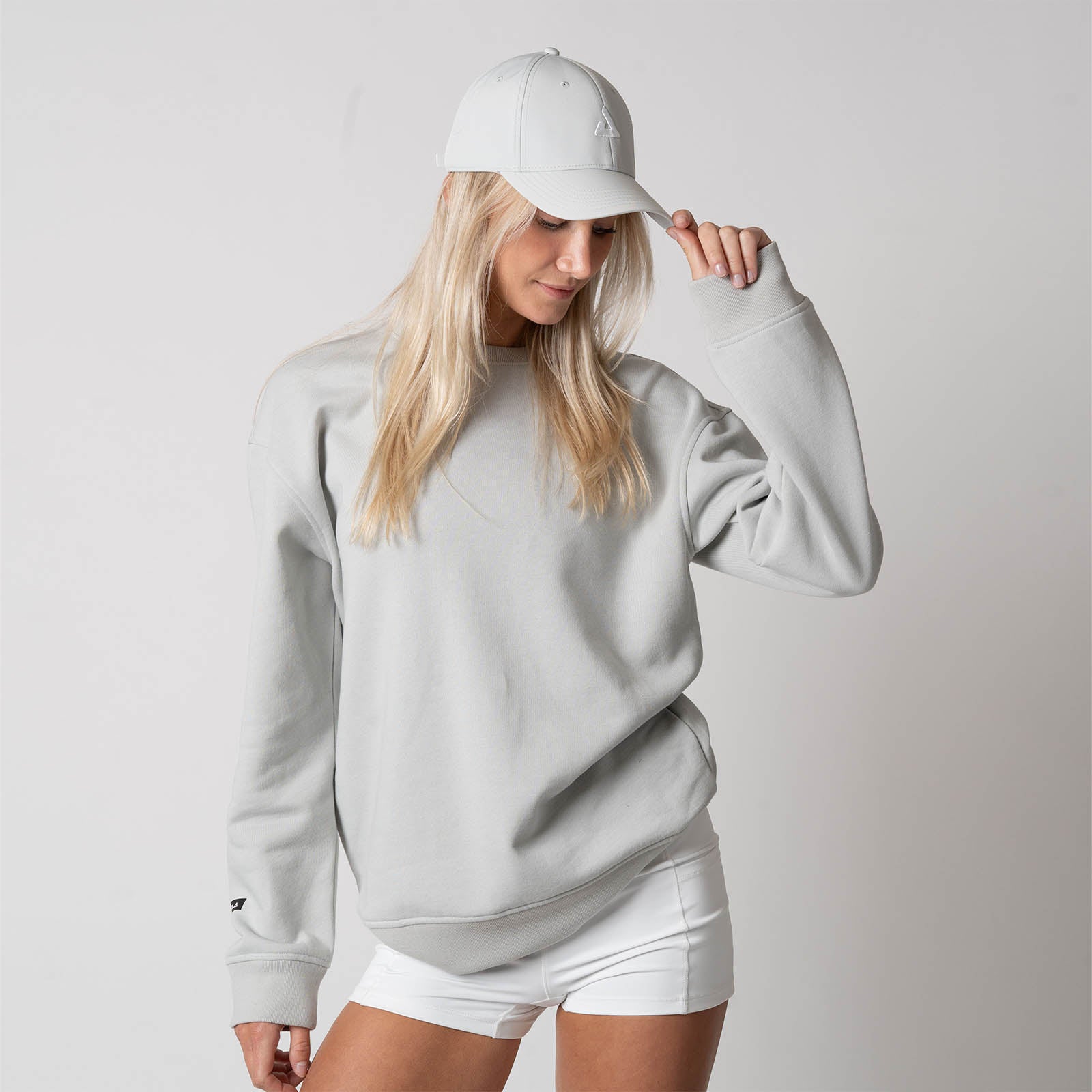 Unisex Fleece Crew Neck Sweatshirt - Soft & Warm Winter Pullover for Men & Women - Perfect for Casual Wear, Outdoor Activities & Layering