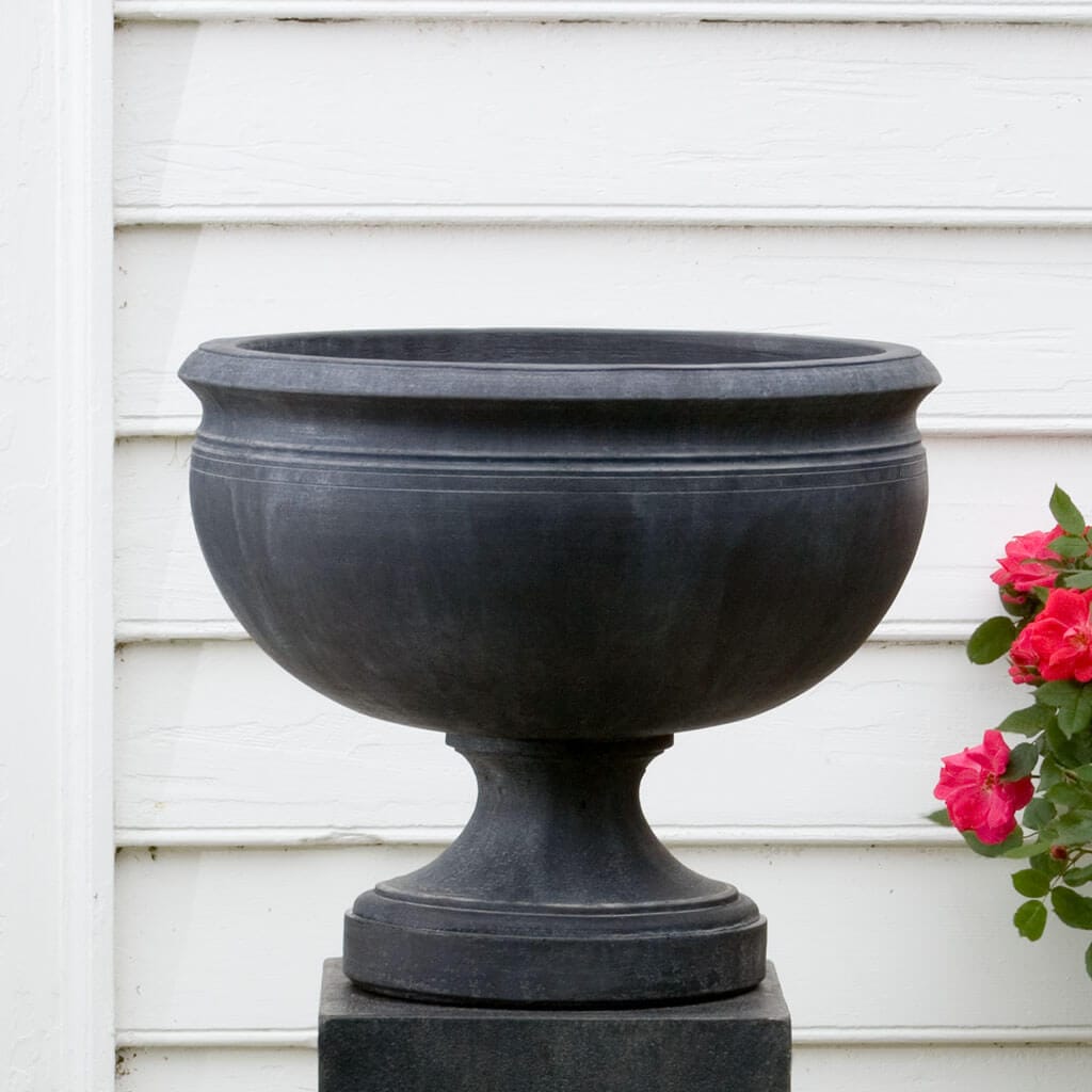 Campania International Williamsburg Plantation Urn - Classic Outdoor Garden Planter for Flowers & Plants | Perfect for Patio, Porch, and Landscape Decor