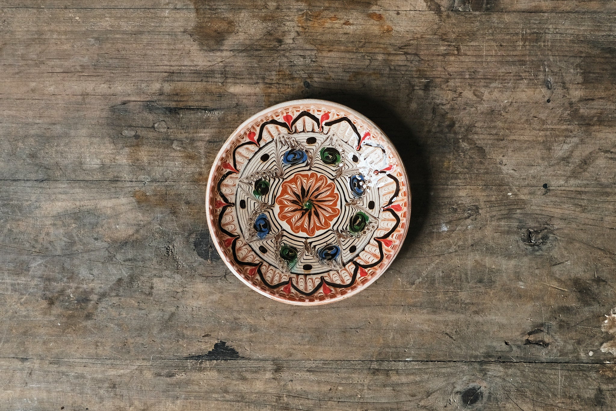 Handmade Ceramic Dipping Bowl with Hidden Star Design - Perfect for Sauces, Dips & Appetizers at Parties & Gatherings