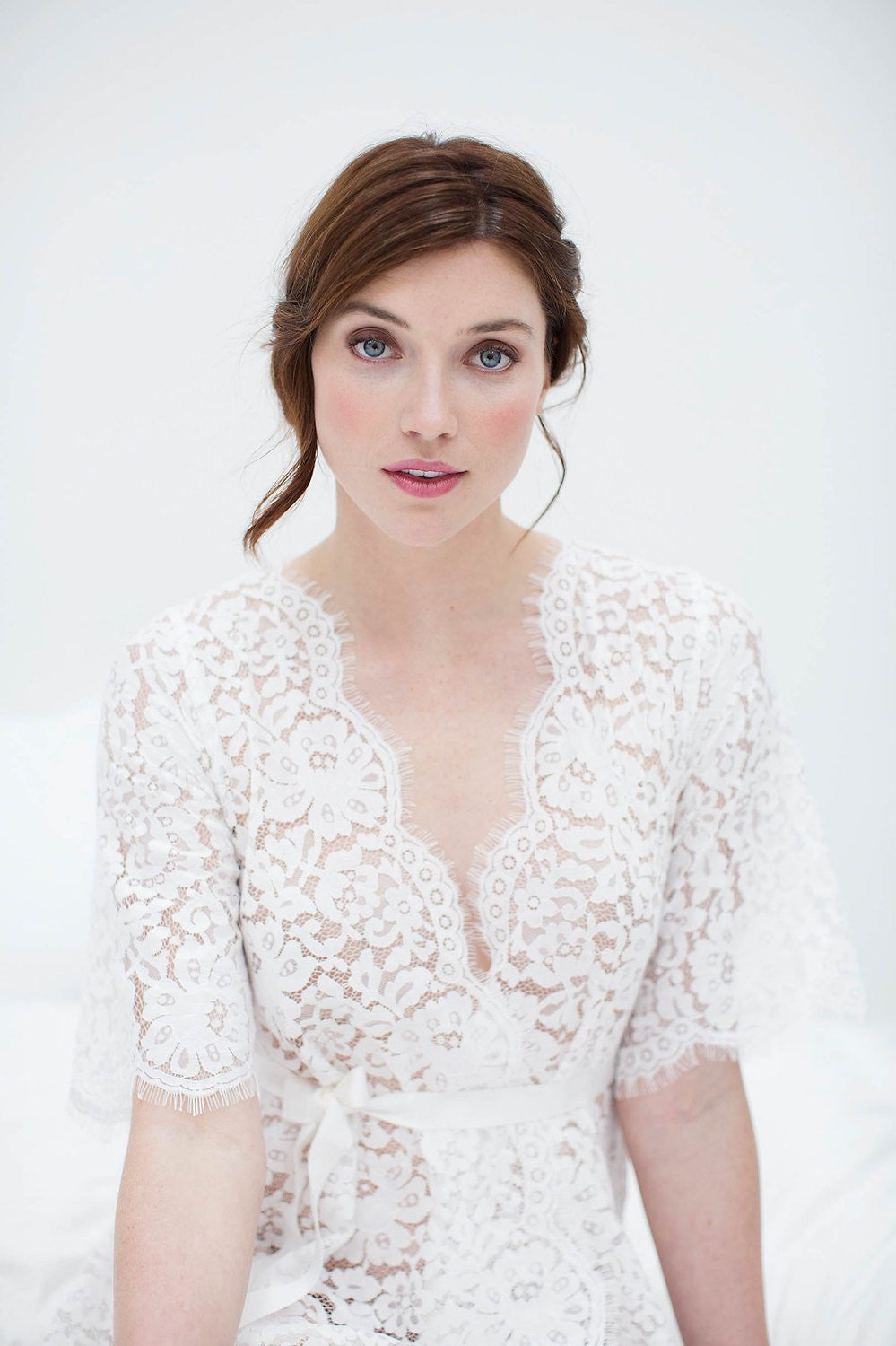 Elegant Off-White Elizabeth Lace Robe - Women's Luxury Bridal Kimono for Wedding, Honeymoon & Special Occasions