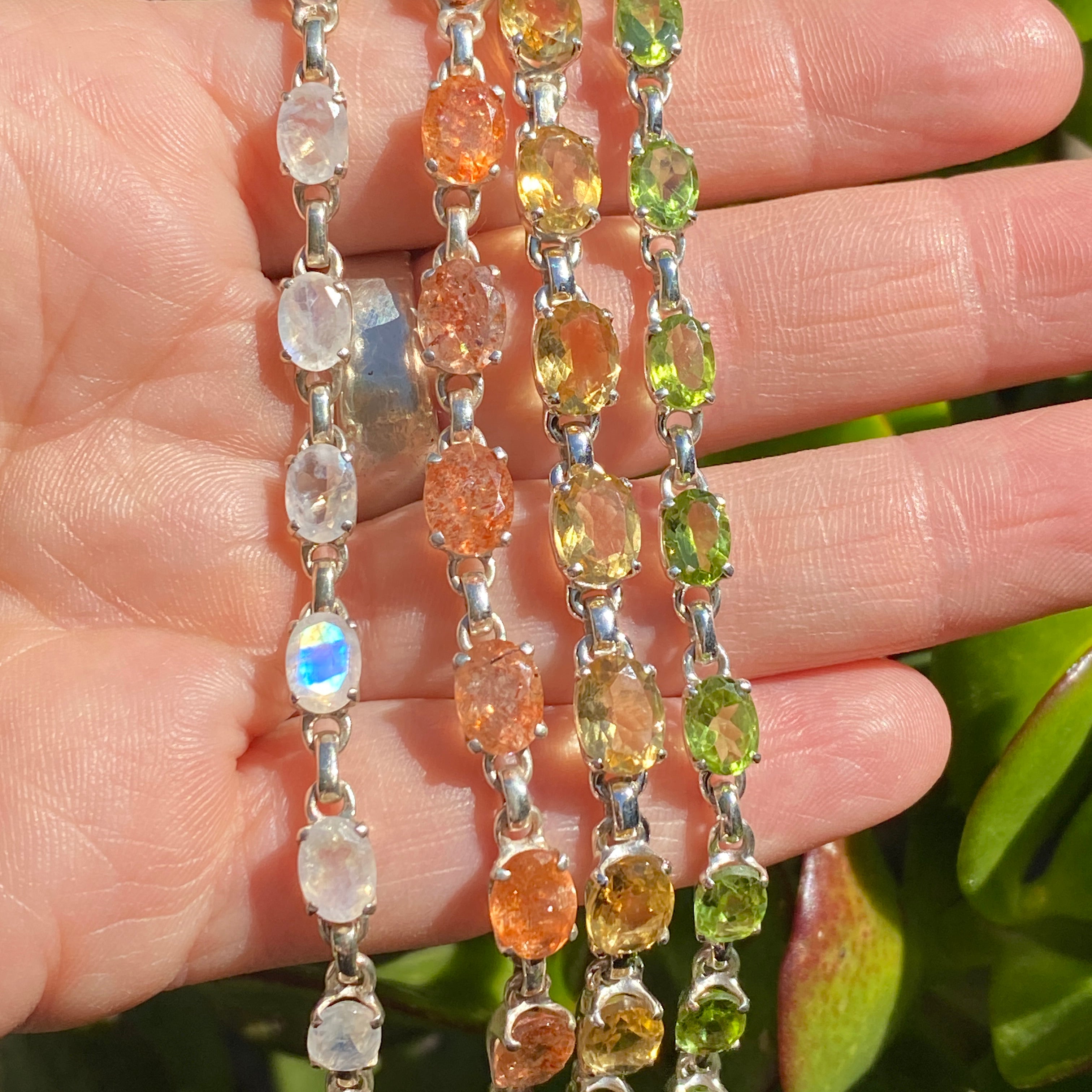 925 Sterling Silver Peridot Faceted Oval Gemstone Bracelet with Crown Setting - Elegant Jewelry for Women, Gift for Her, Perfect for Parties & Special Occasions