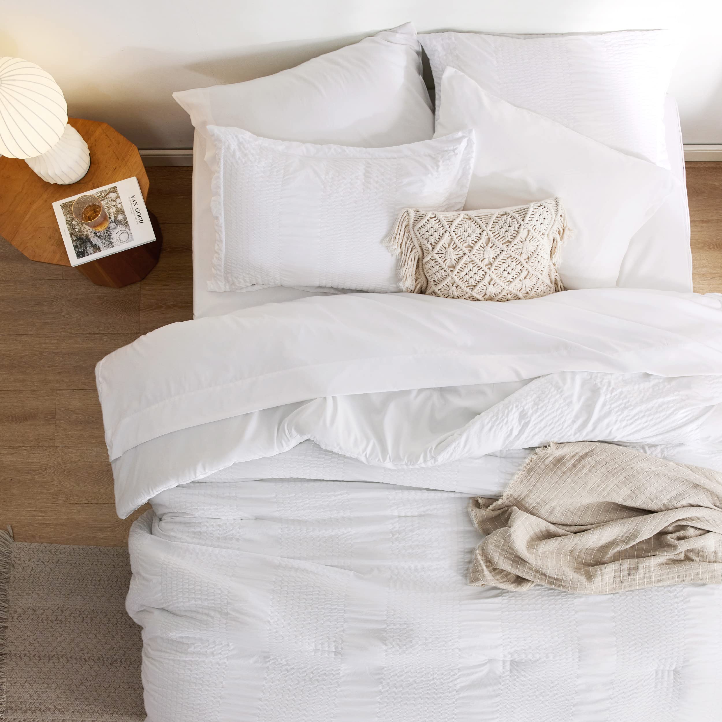 Bedsure White Queen Comforter Set - 7 Piece Striped Seersucker Bedding Set with Soft Lightweight Down Alternative Comforter | Bed in a Bag | Perfect for Guest Rooms, Dormitories & Cozy Home Decor