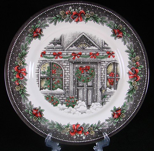 Royal Stafford Christmas Dinner Plates Set of 4 - British-Made Holiday Dinnerware for Festive Family Gatherings & Christmas Celebrations