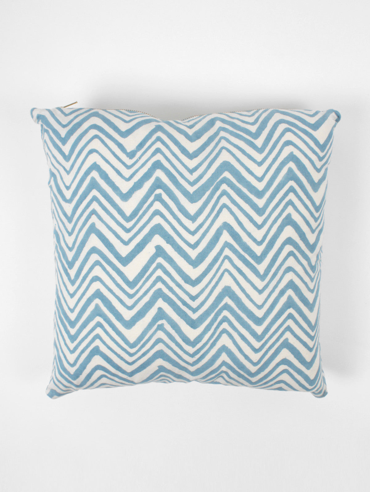 Zigzag Pattern Cushion Cover - Ice Blue Decorative Pillow Case for Sofa, Bed & Home Decor