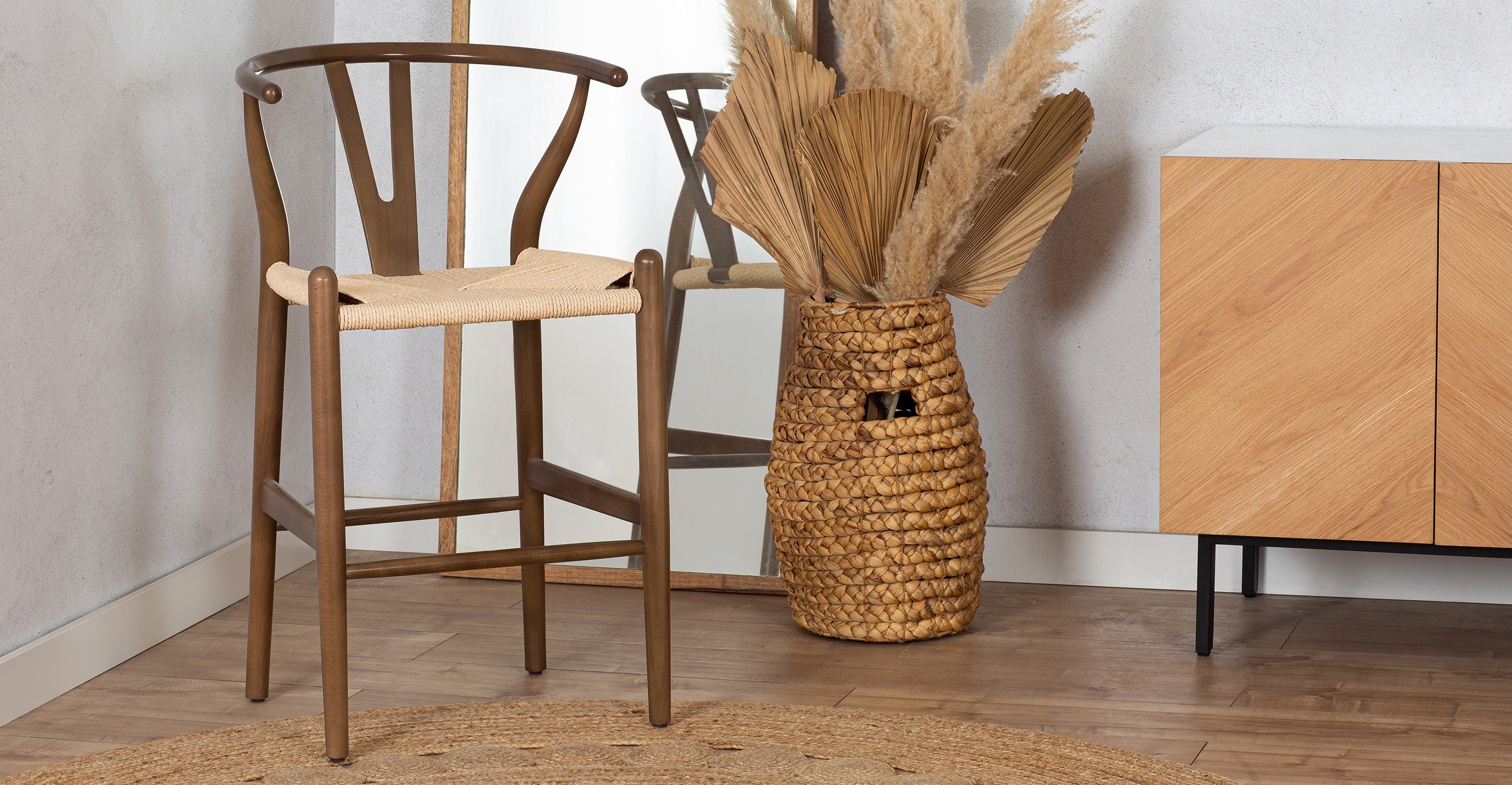 Modern Weave Counter Stool - Stylish Bar Stool for Kitchen Island, Breakfast Nook & Home Decor - Comfortable Rattan Seat with Sturdy Metal Frame - Perfect for Dining, Entertaining & Small Spaces