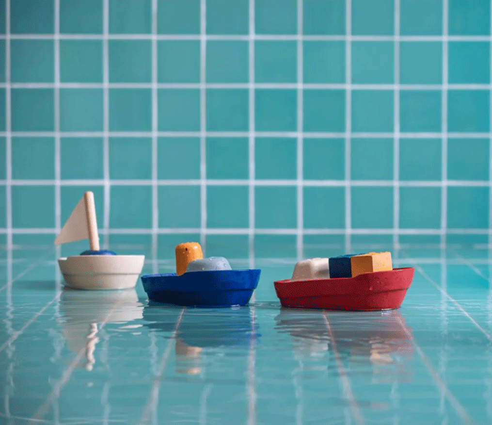 Plan Toys Wooden Cargo Ship - Eco-Friendly Toy Boat for Kids Ages 3+ | Pretend Play, Bath Time & Ocean-Themed Learning Activities