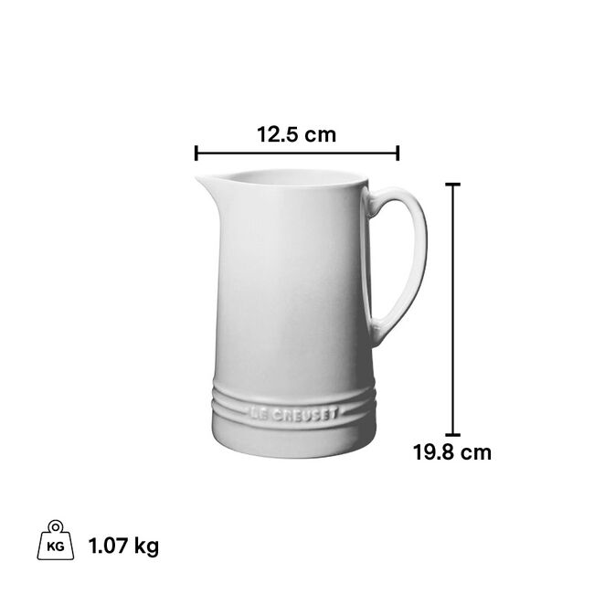 LE CREUSET Classic Pitcher - 1.5 QT Enameled Cast Iron Water Pitcher with Pour Spout - Perfect for Iced Tea, Lemonade & Cold Beverages - Rust-Free & Dishwasher Safe - Elegant Kitchen & Dining Table Decor