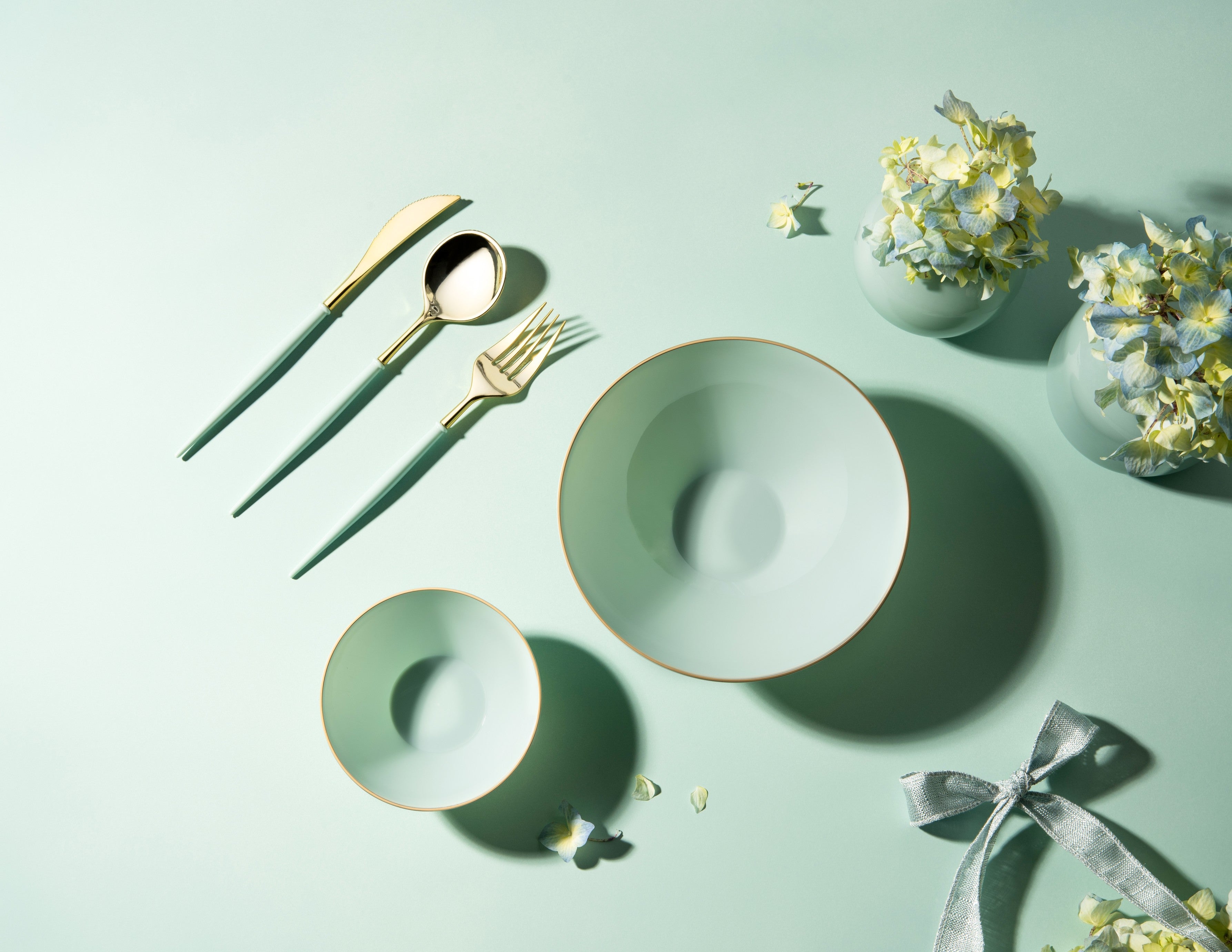 Noble Collection Gold and Turquoise Flatware Set - 40-Piece Silverware Set for 8, Elegant Dinnerware for Formal Dining, Wedding Gifts, and Special Occasions