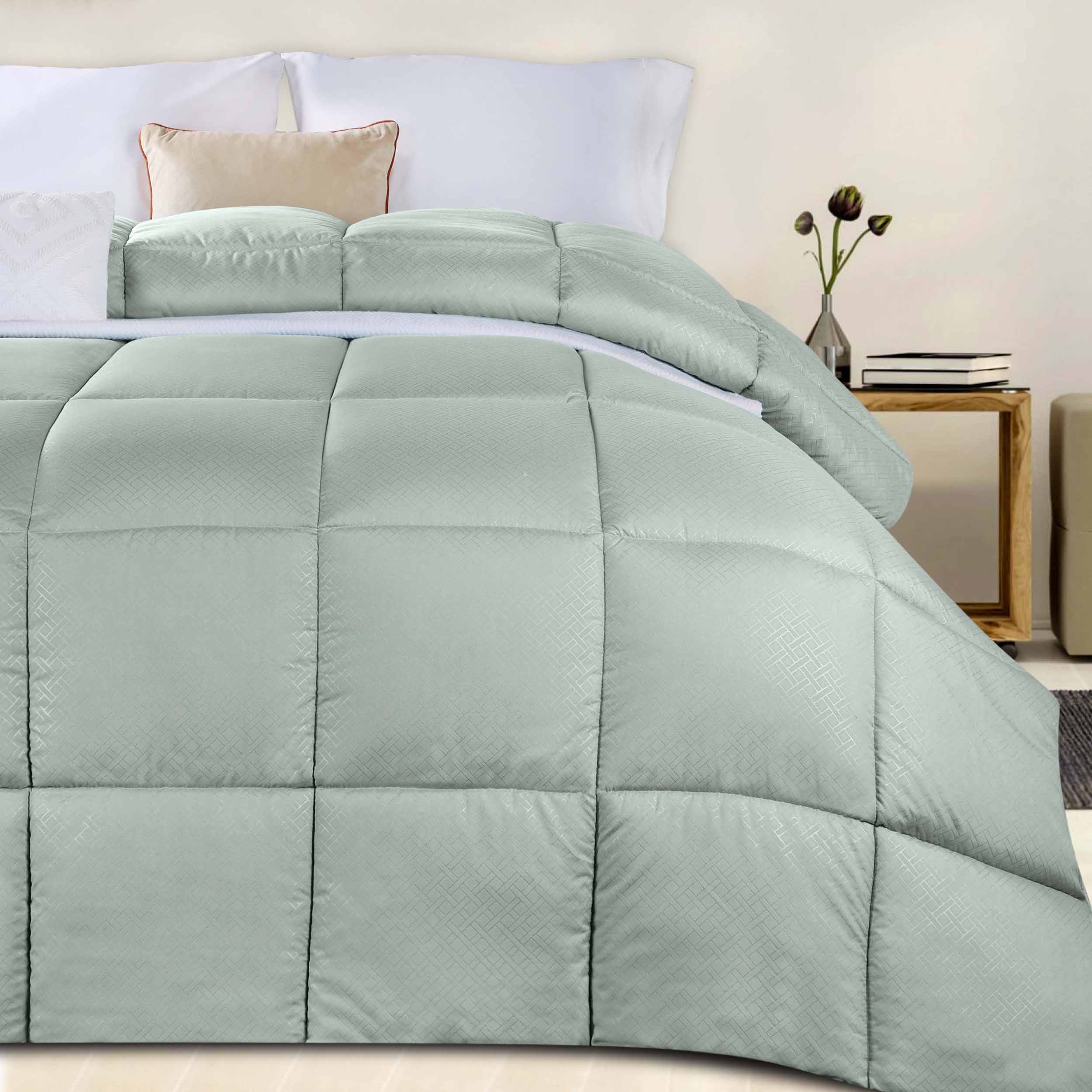 Luxury Basketweave Plush Down Alternative Comforter - Hypoallergenic & Breathable All-Season Bedding for Master Bedroom, Guest Room & Dorm