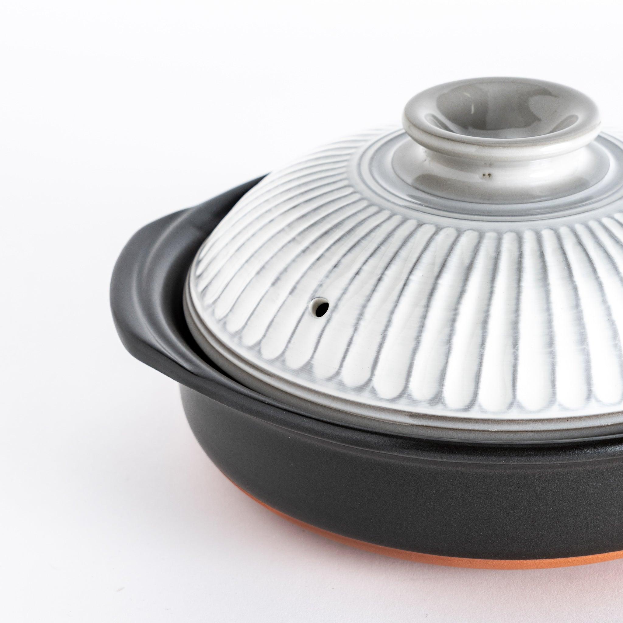 Premium Ginpo Kikka Large Family-Size Donabe Clay Pot - Traditional Japanese Earthenware for Hot Pot, Stews & Rice Cooking at Home