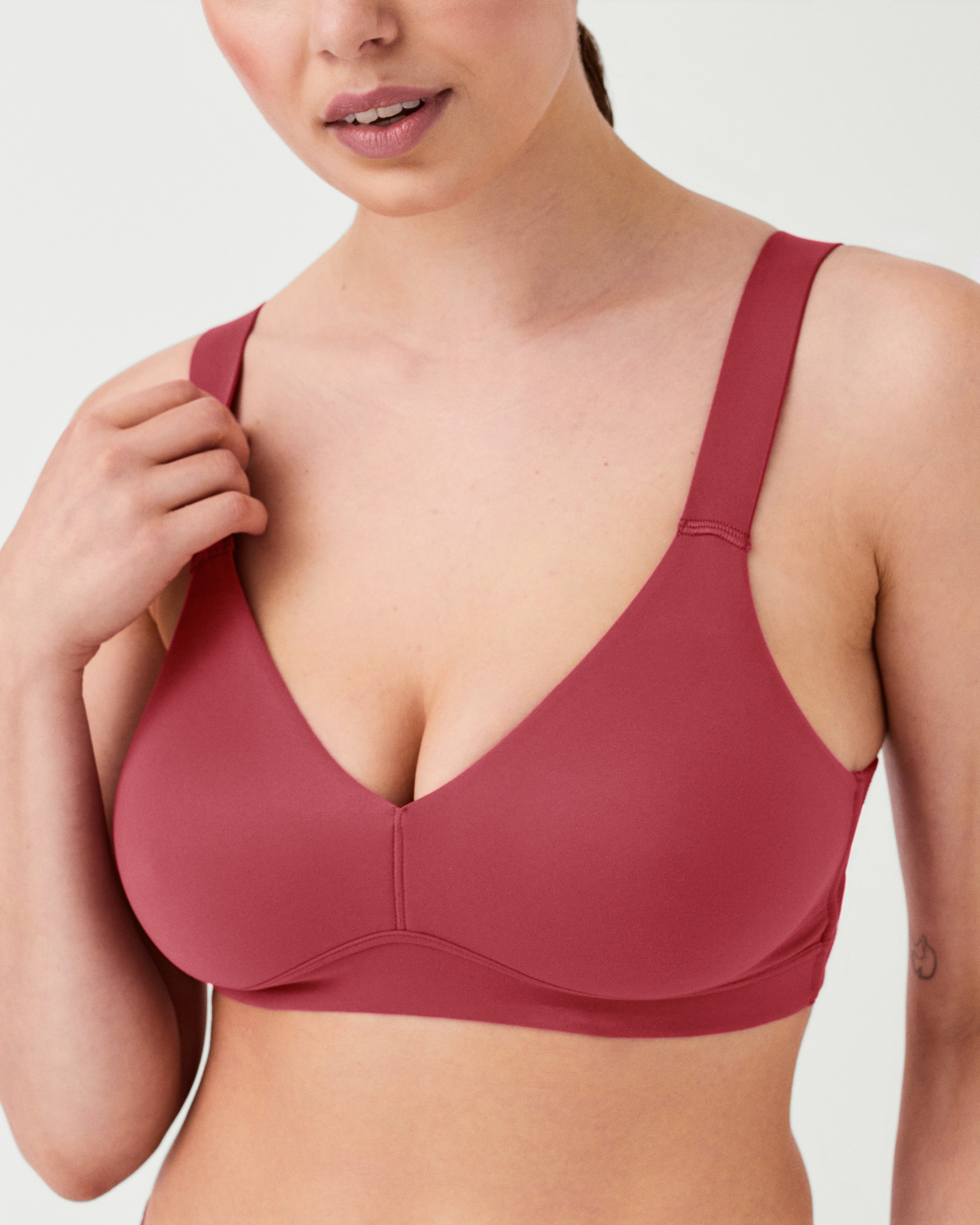 SPANX Smooth Comfort Unlined Bralette - Wireless Seamless Bra for Everyday Wear & Lounge - Perfect for Yoga, Work from Home & Relaxation