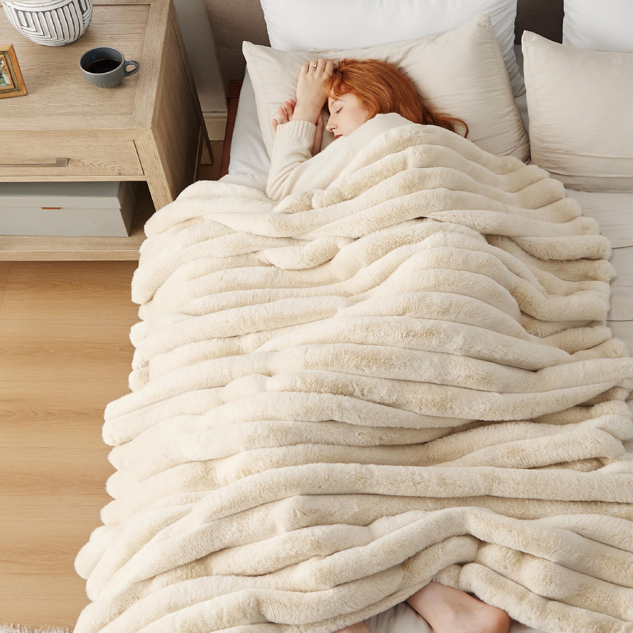 Bedsure Faux Fur Blanket - Ultra Soft & Fluffy Beige Plush Throw Blanket for Couch, Sofa, Bed - Warm Cozy Blanket for Winter, Christmas Gift for Women - 50x70 Inches - Perfect for Snuggling, Movie Nights & Home Decor