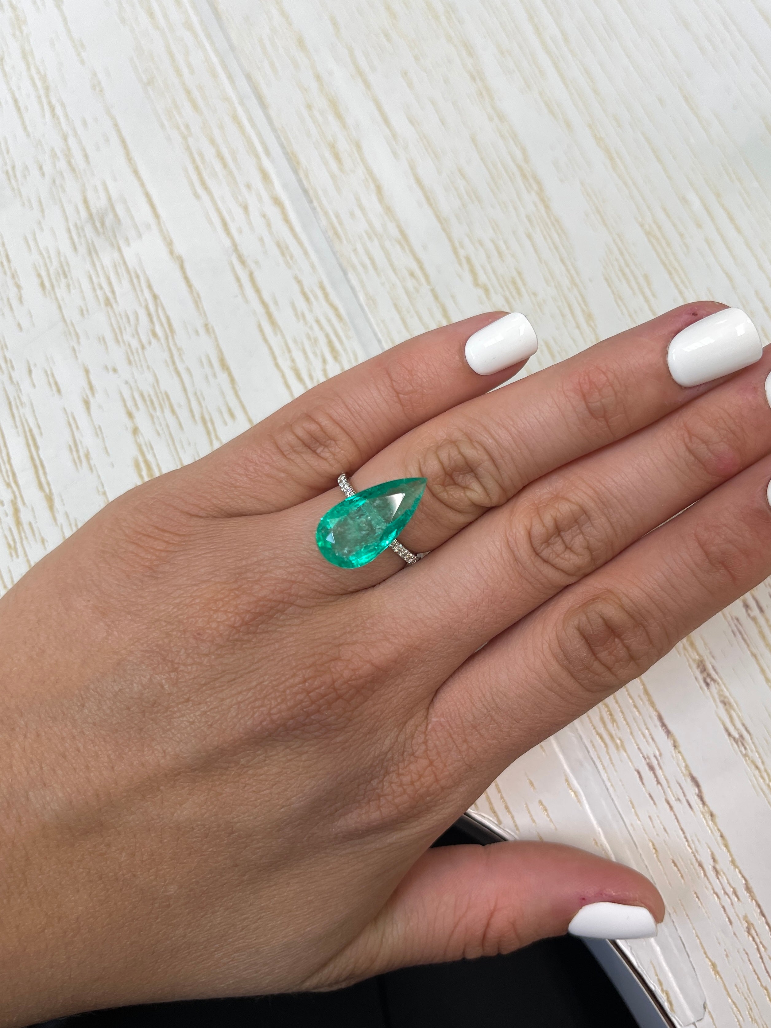 8.57 Carat 21x11mm HUGE Green Natural Loose Colombian Emerald Pear Cut Gemstone for Jewelry Making, Engagement Rings & Luxury Gifts