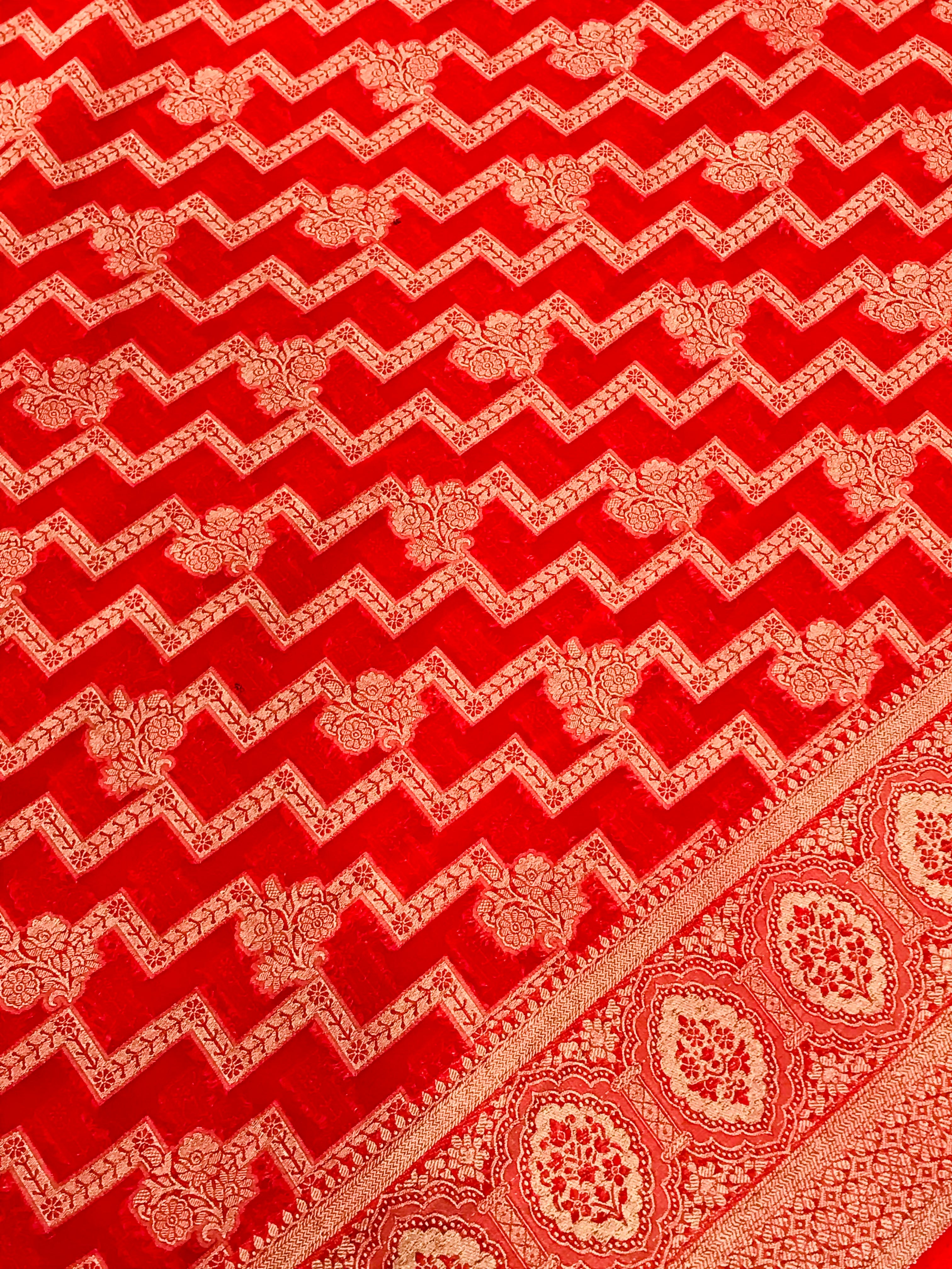 Elegant Red Georgette Designer Saree with Floral Motifs & Fancy Tassels - Perfect for Weddings, Parties & Special Occasions