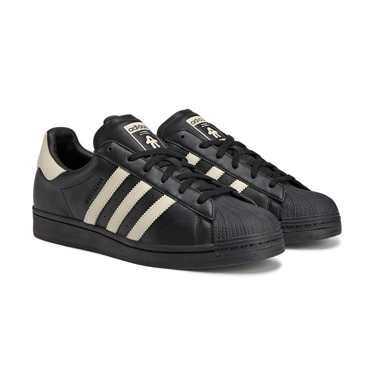 Avavav Superfinger Superstar Sneakers in Core Black Cream - Stylish and Comfortable Shoes for Casual Wear, Street Fashion & Everyday Outfits