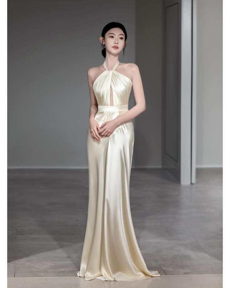 Elegant Halter Mermaid Satin Long Prom Dress for Women - Formal Evening Gown for Homecoming, Wedding Party & Special Occasions | Style J6127