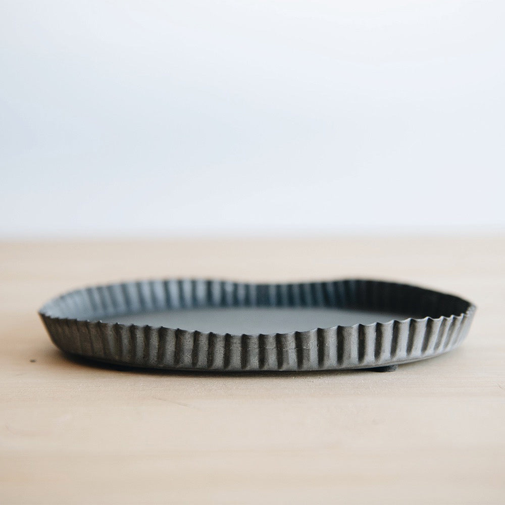 Elegant Scalloped Serving Tray - Decorative Round Wooden Tray for Dining, Entertaining & Home Decor - Perfect for Parties, Weddings & Coffee Table Display