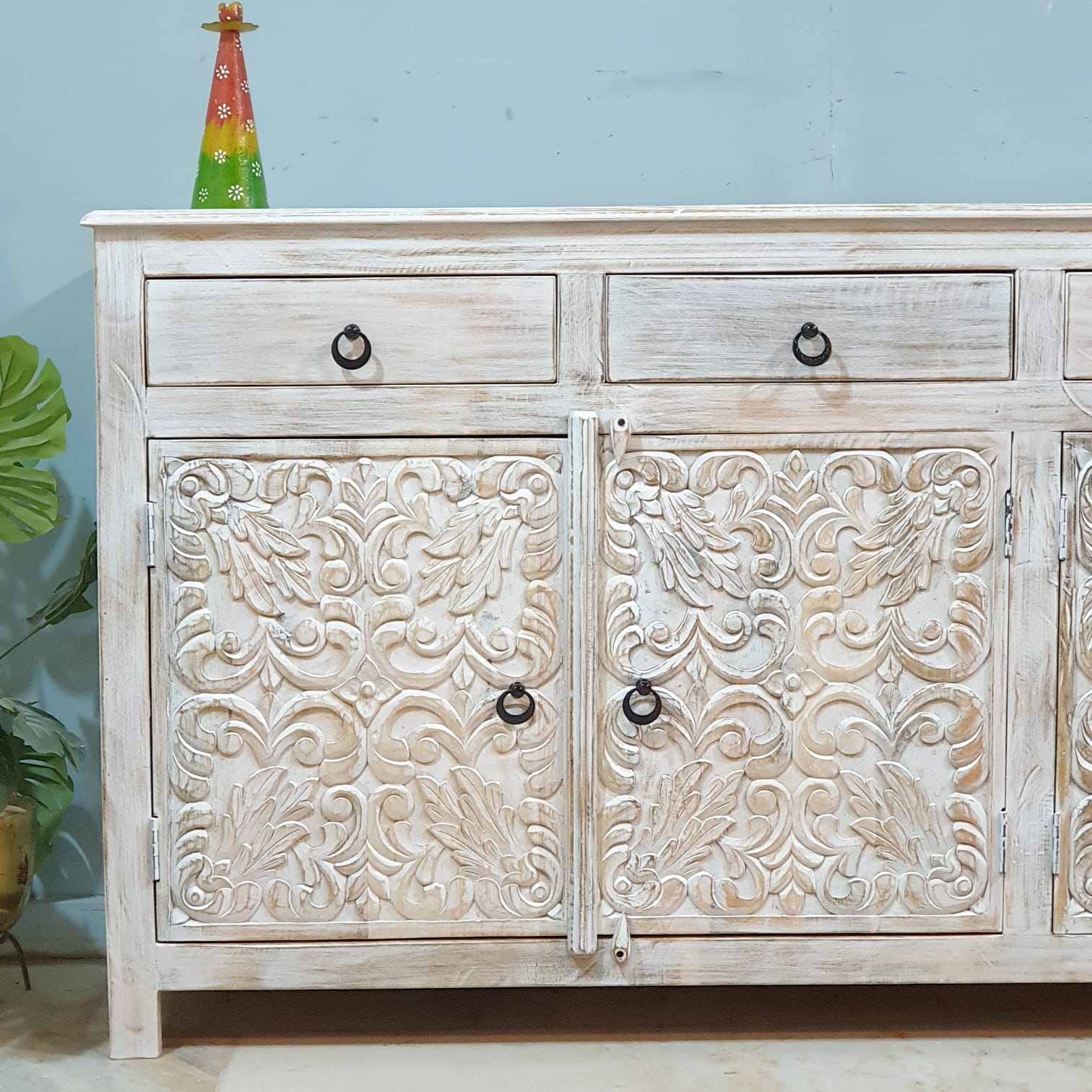 Handmade Carved Indian Mango Wood 4-Drawer 4-Door Sideboard Buffet Cabinet - Whitewashed Rustic Farmhouse Style for Dining Room Storage & Entryway Decor
