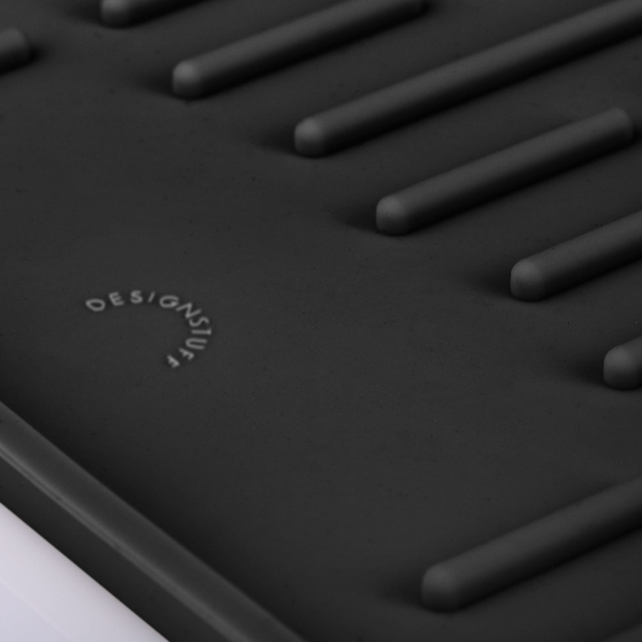 DESIGNSTUFF Large Folding Silicone Drying Mat with Drainage Hole - Black | Non-Slip Dish Drying Rack for Kitchen Counter, Sink & Travel | Perfect for Drying Dishes, Fruits & Vegetables