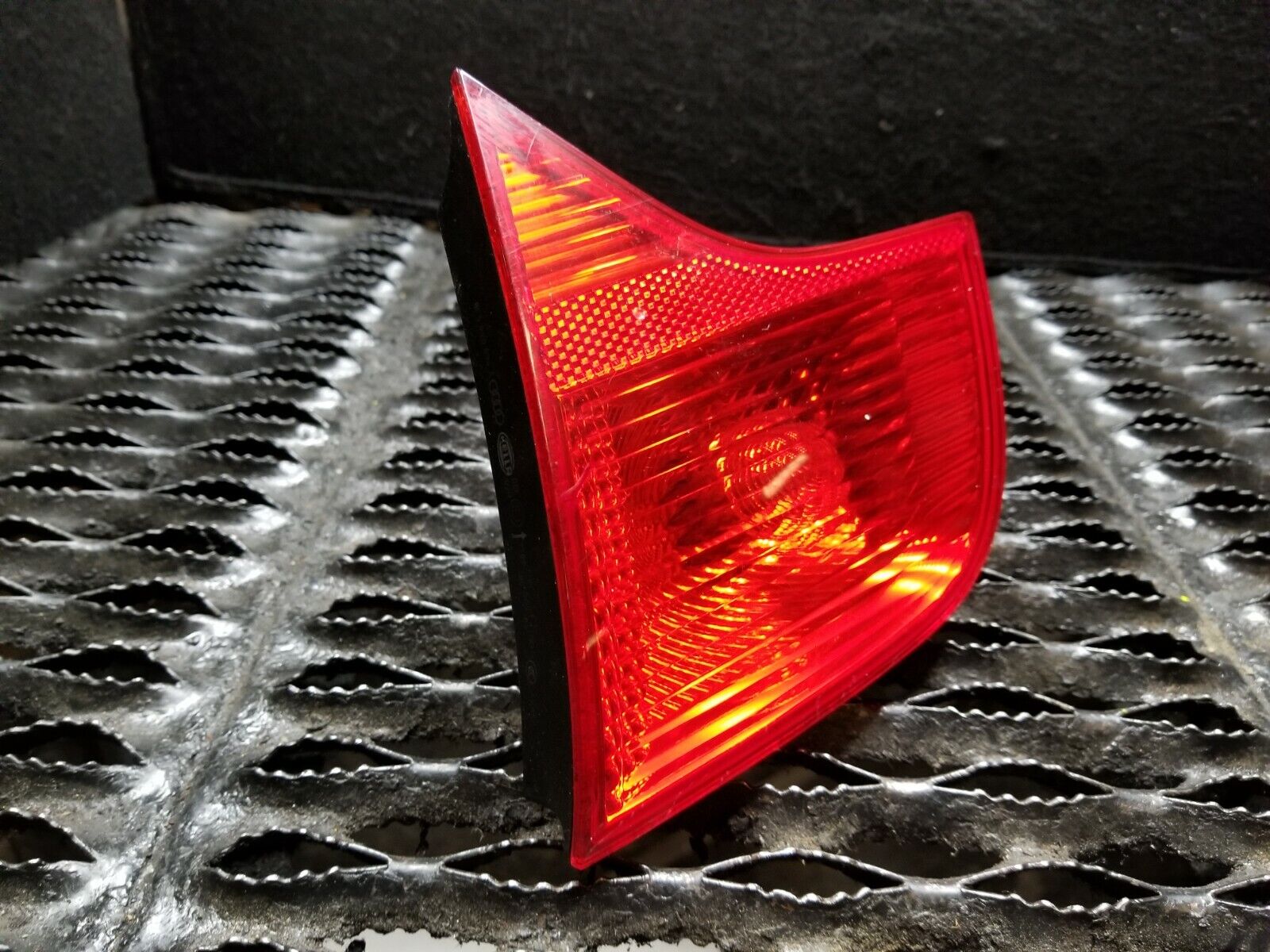 05-08 Audi A4 Right Passenger Side Inner Tail Light Replacement - OEM Quality - Perfect for Night Driving & Enhanced Safety