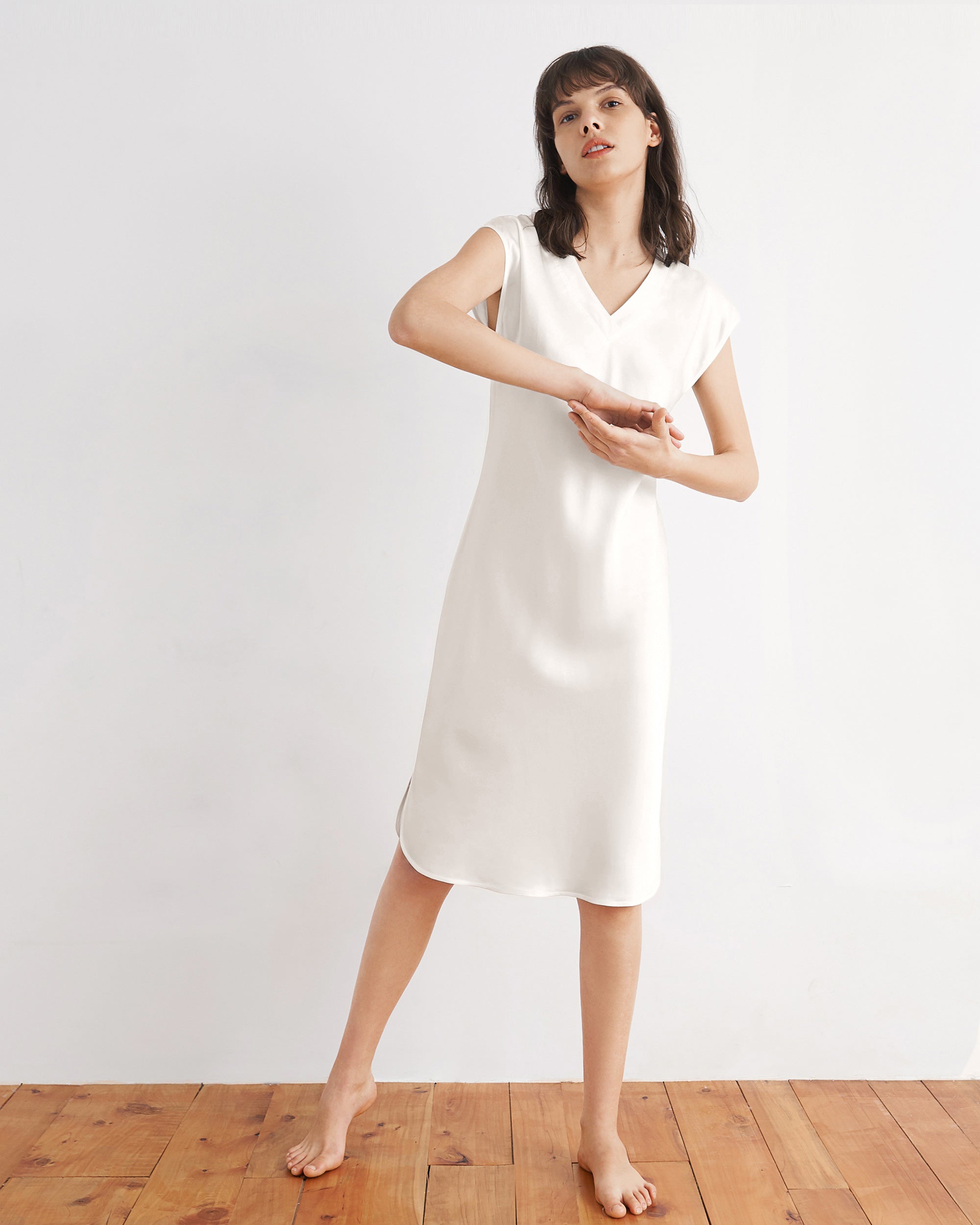 Comfortable Relaxed Fit Night Gown for Women - Soft Sleepwear for Lounge & Bedtime - Perfect for Relaxing at Home or Vacation