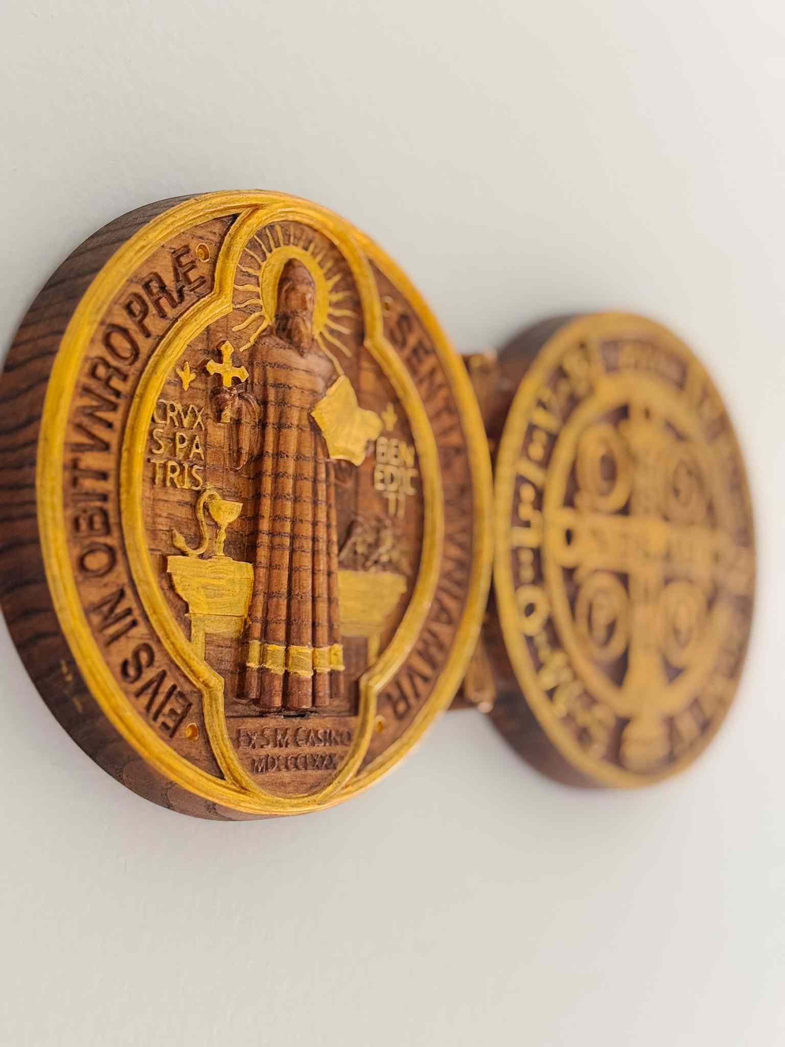 St. Benedict Medal Wooden Plaque - Catholic Religious Wall Decor for Home, Office & Church - Protection Against Evil & Spiritual Blessings