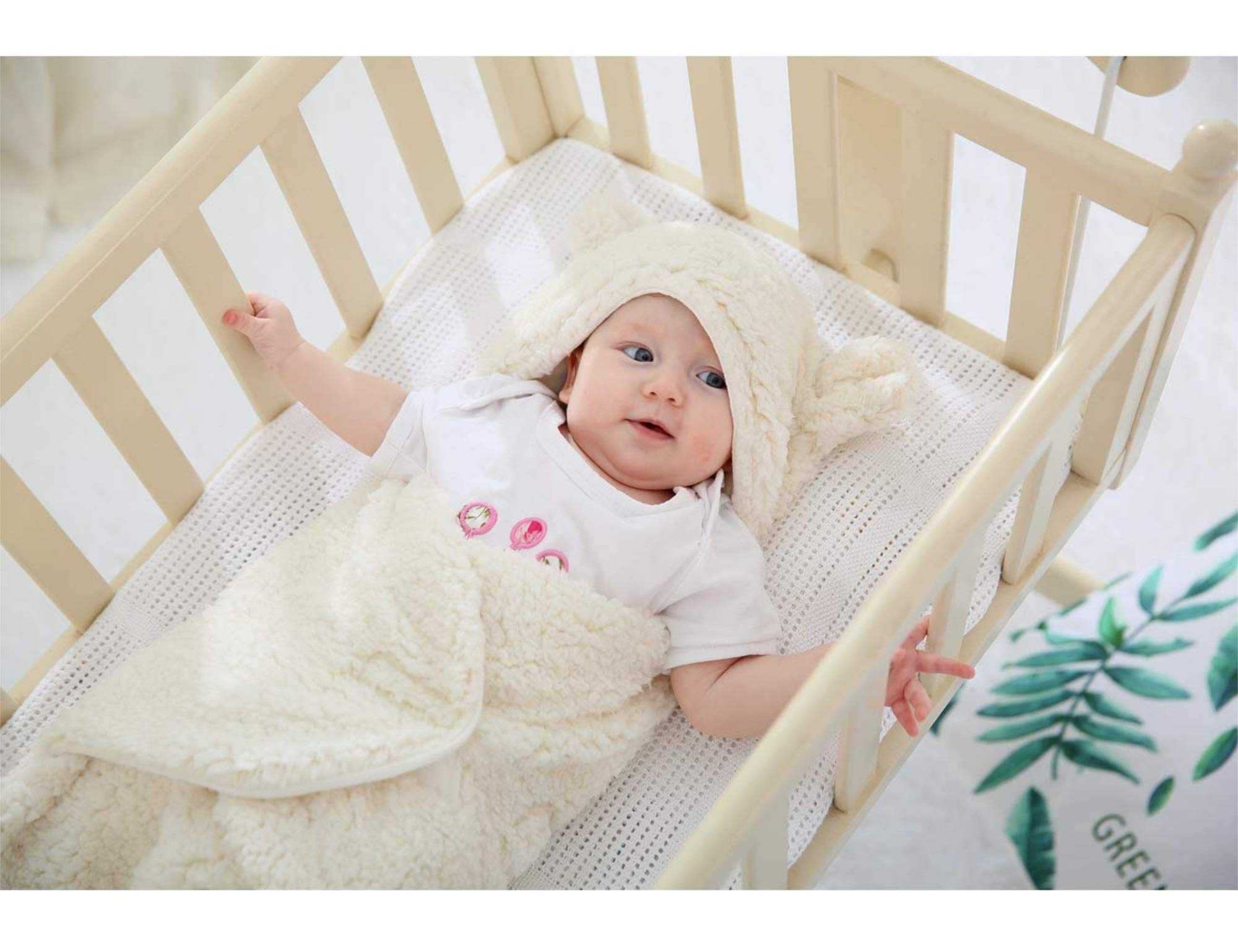XMWEALTHY Soft Plush Swaddle Blankets for Newborn Baby Boys & Girls - Cozy White Blanket for Nursery, Swaddling, and Photo Shoots