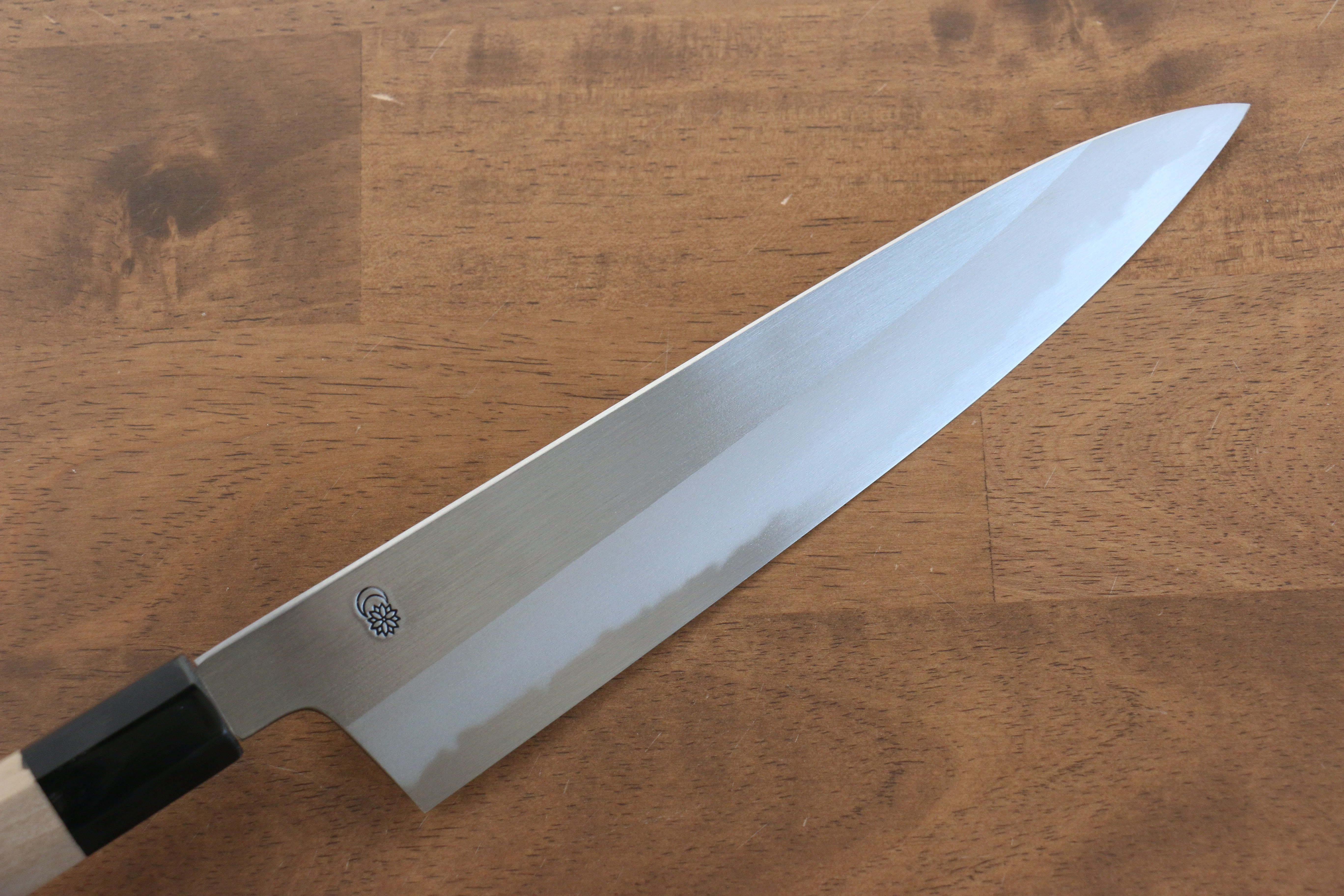 Premium Kikuzuki White Steel No.2 Kasumitogi Gyuto Japanese Chef Knife 240mm with Magnolia Handle - Perfect for Sushi, Meat Slicing & Professional Kitchen Use